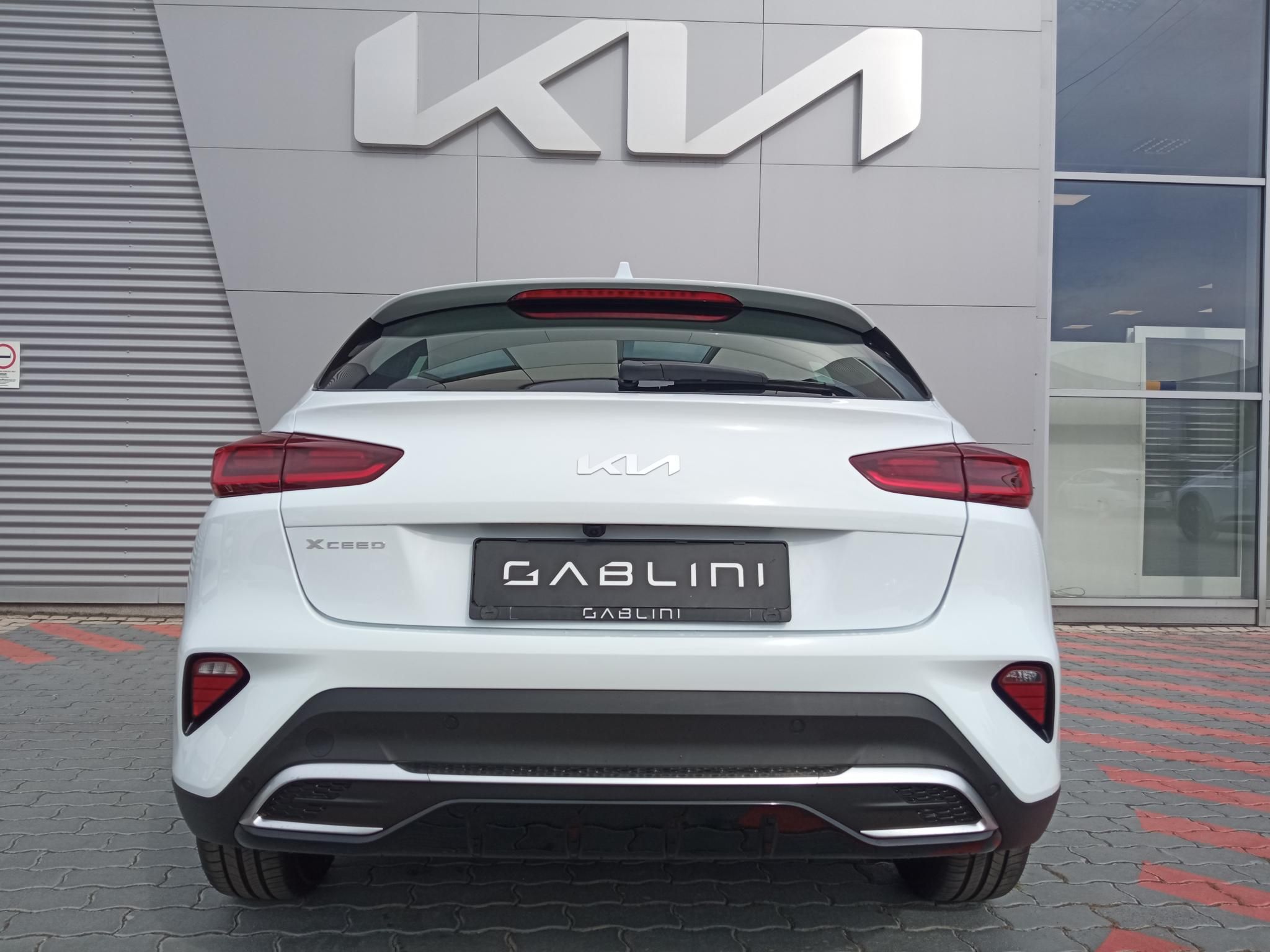 KIA XCEED 1.0 T-GDI Essence Teszt/demo autó! Téli-nyári gumiabroncs garnitúrával! - 5. kép