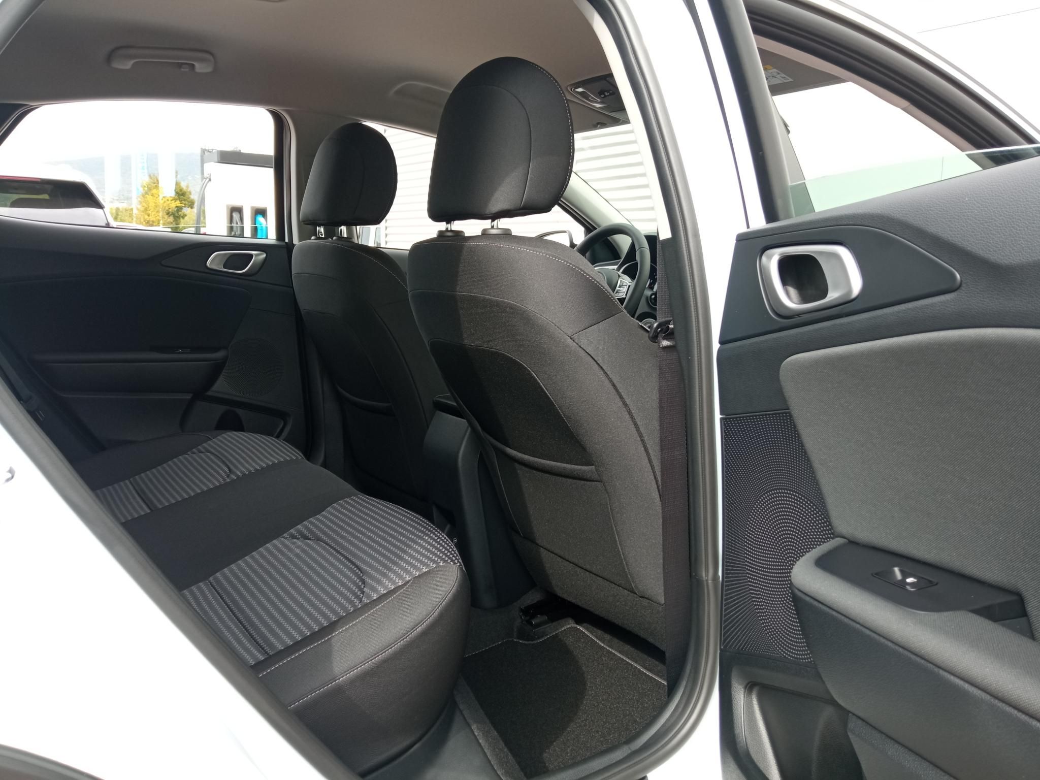 KIA XCEED 1.0 T-GDI Essence Készletről! - 11. kép