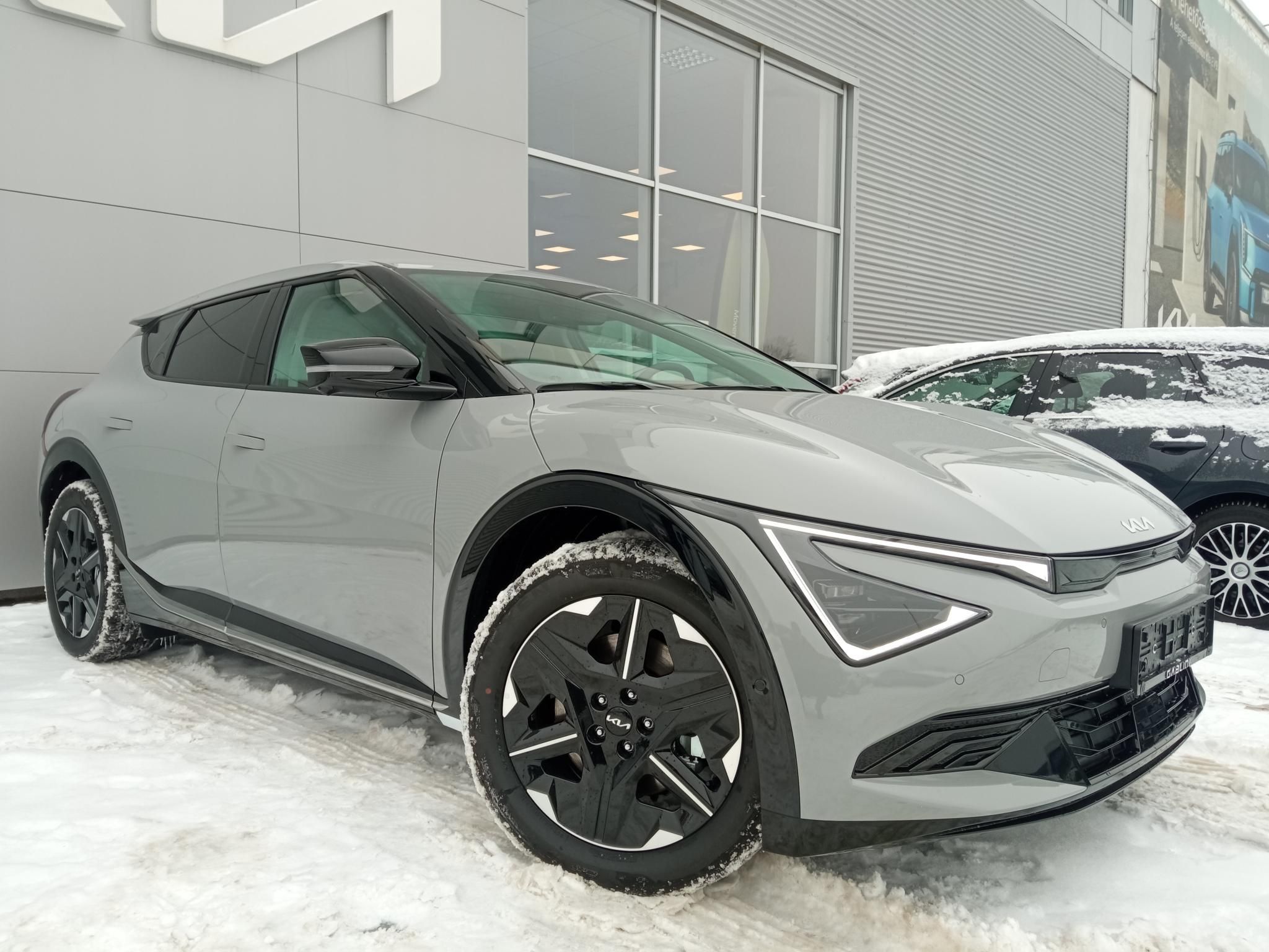 KIA EV6 84kWh Earth POWER + RELAX + VISION + PREMIUM CSOMAG! KÉSZLETRŐL! - 3. kép