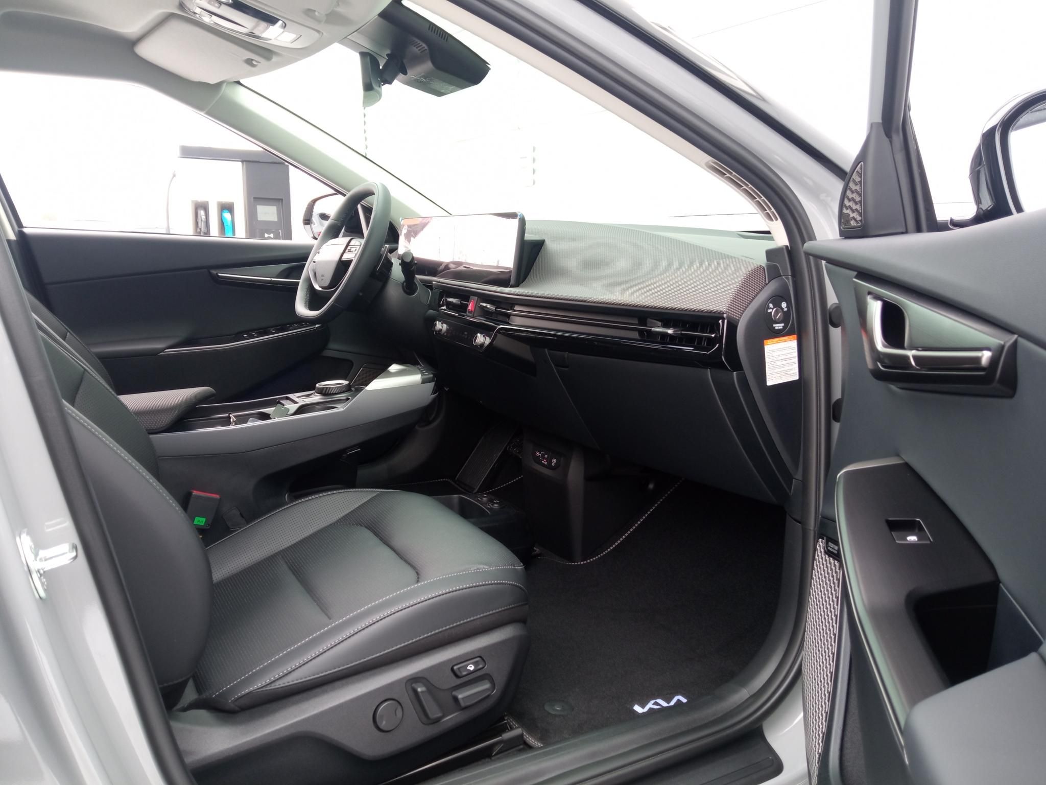 KIA EV6 84kWh Earth POWER + RELAX + VISION + PREMIUM CSOMAG! KÉSZLETRŐL! - 9. kép