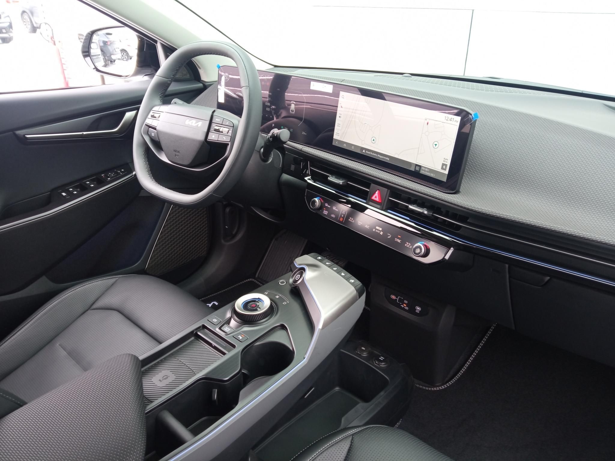 KIA EV6 84kWh Earth POWER + RELAX + VISION + PREMIUM CSOMAG! KÉSZLETRŐL! - 10. kép