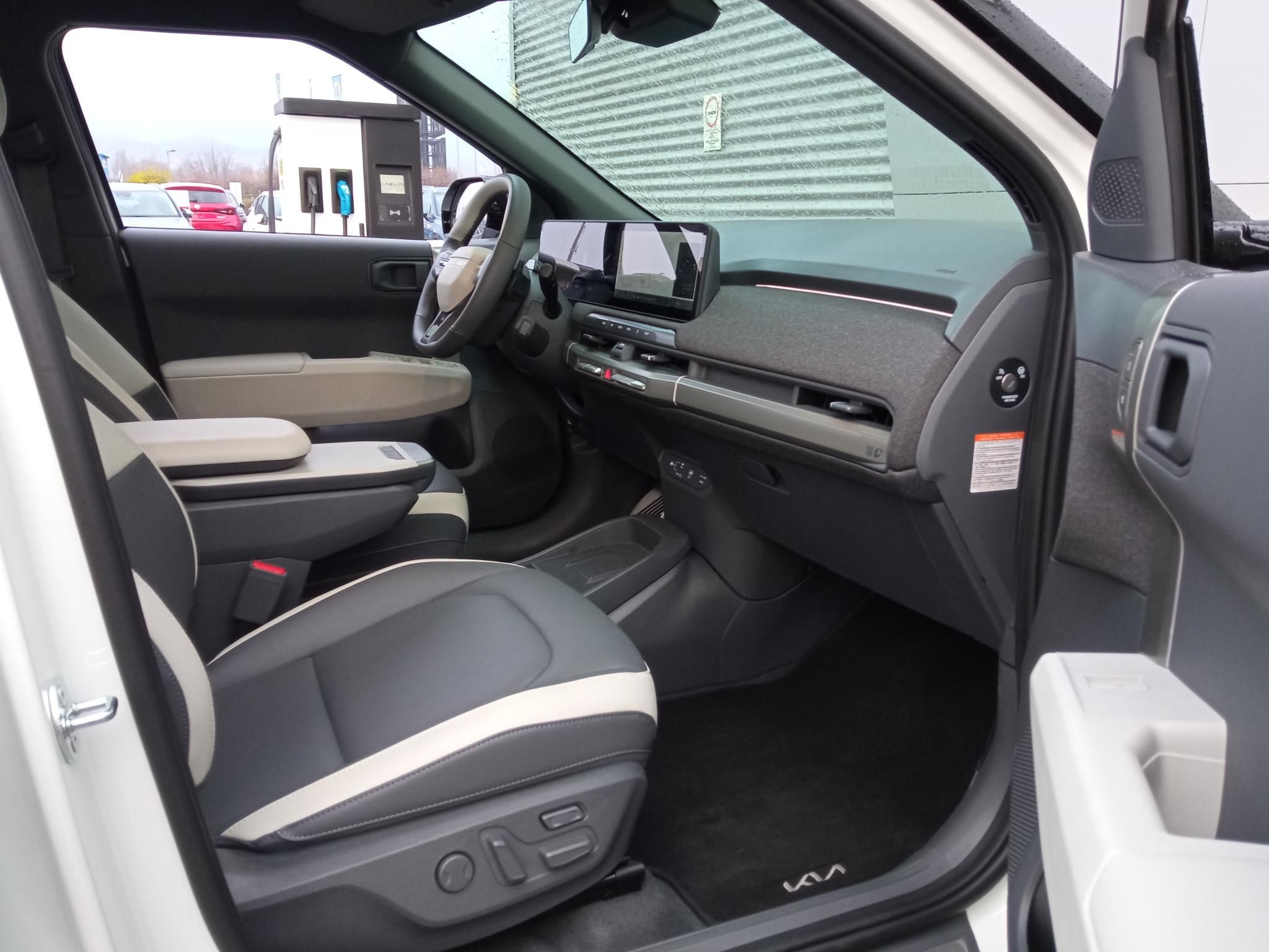 KIA EV3 81,4kWh GT Line DWP + Relax csomag! Teszt/demo autó! - 10. kép