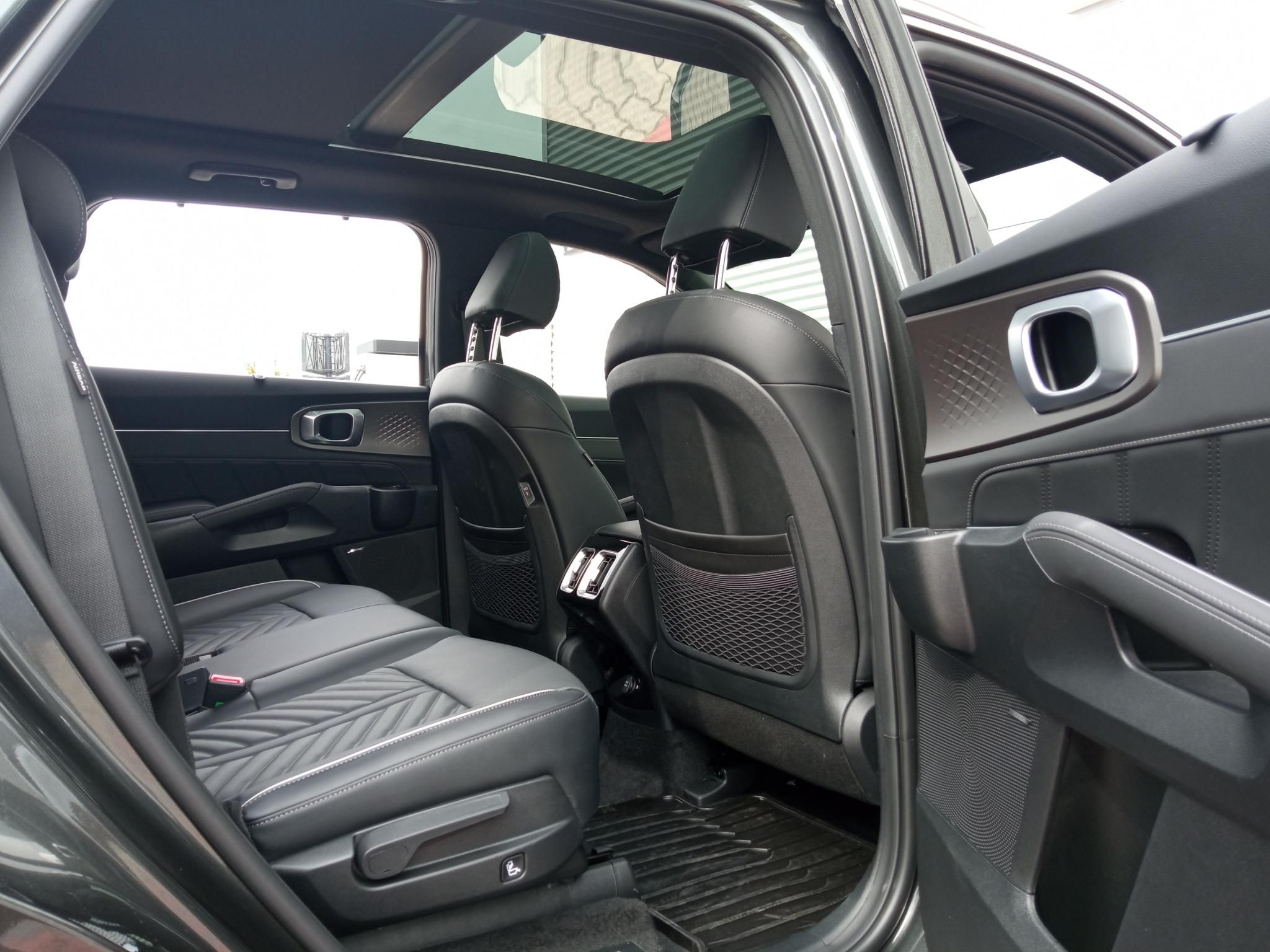 KIA SORENTO 1.6 T-GDI Hybrid Kryptonite 4WD (Automata) [7személy] 7 személyes! Nappa bőr-relax csomag! Napfénytető! Demo autó! - 11. kép