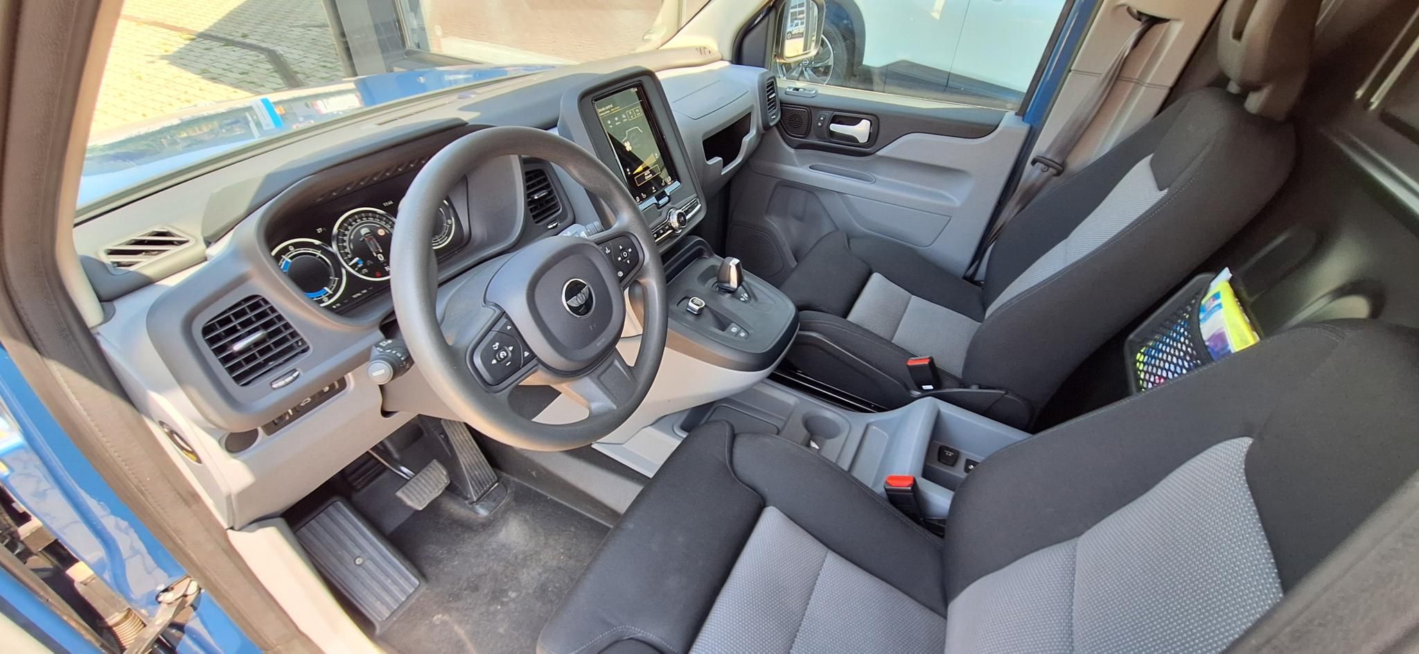 LEVC VN5 Business (Automata) - 8. kép