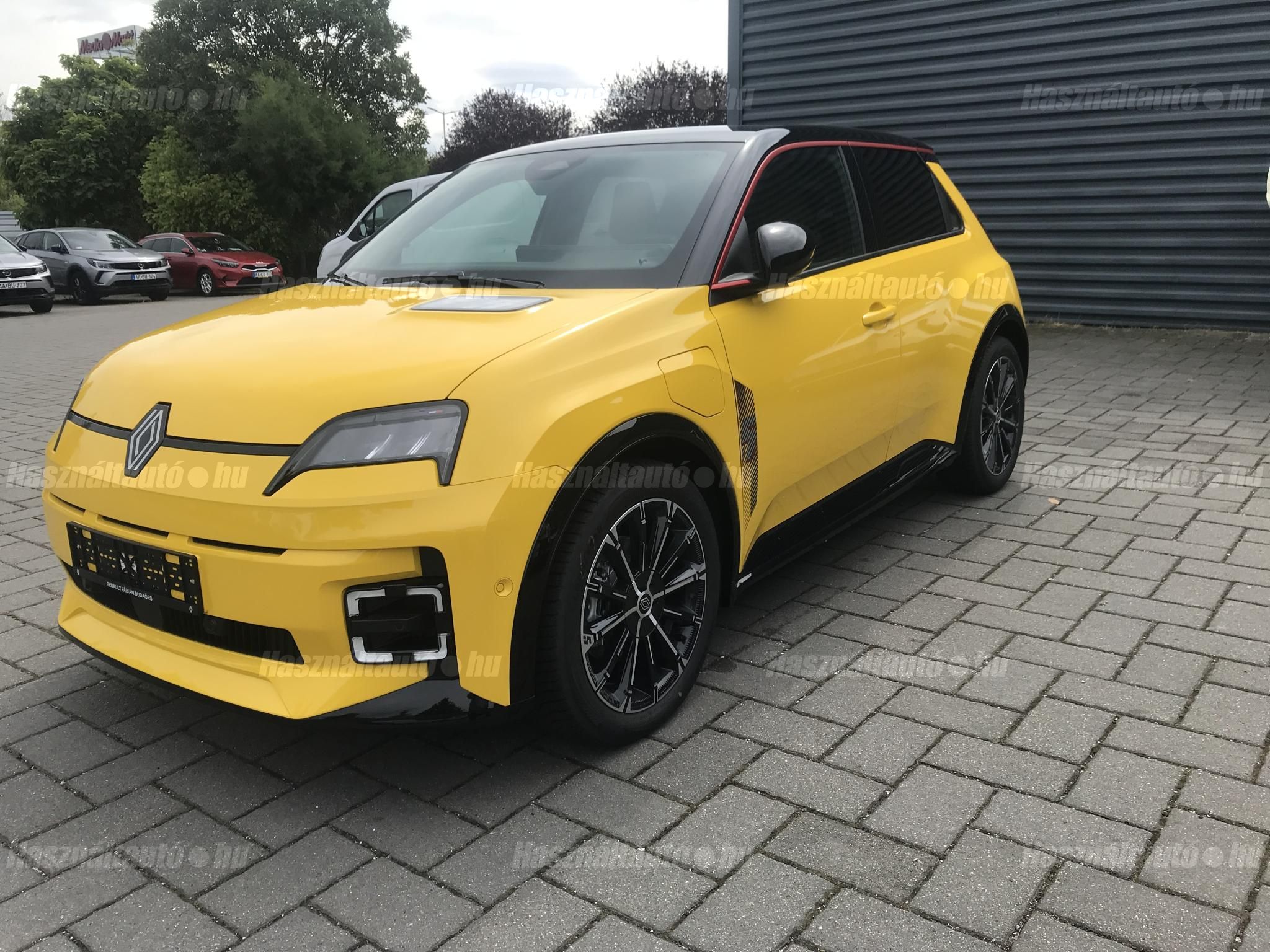 RENAULT R 5
