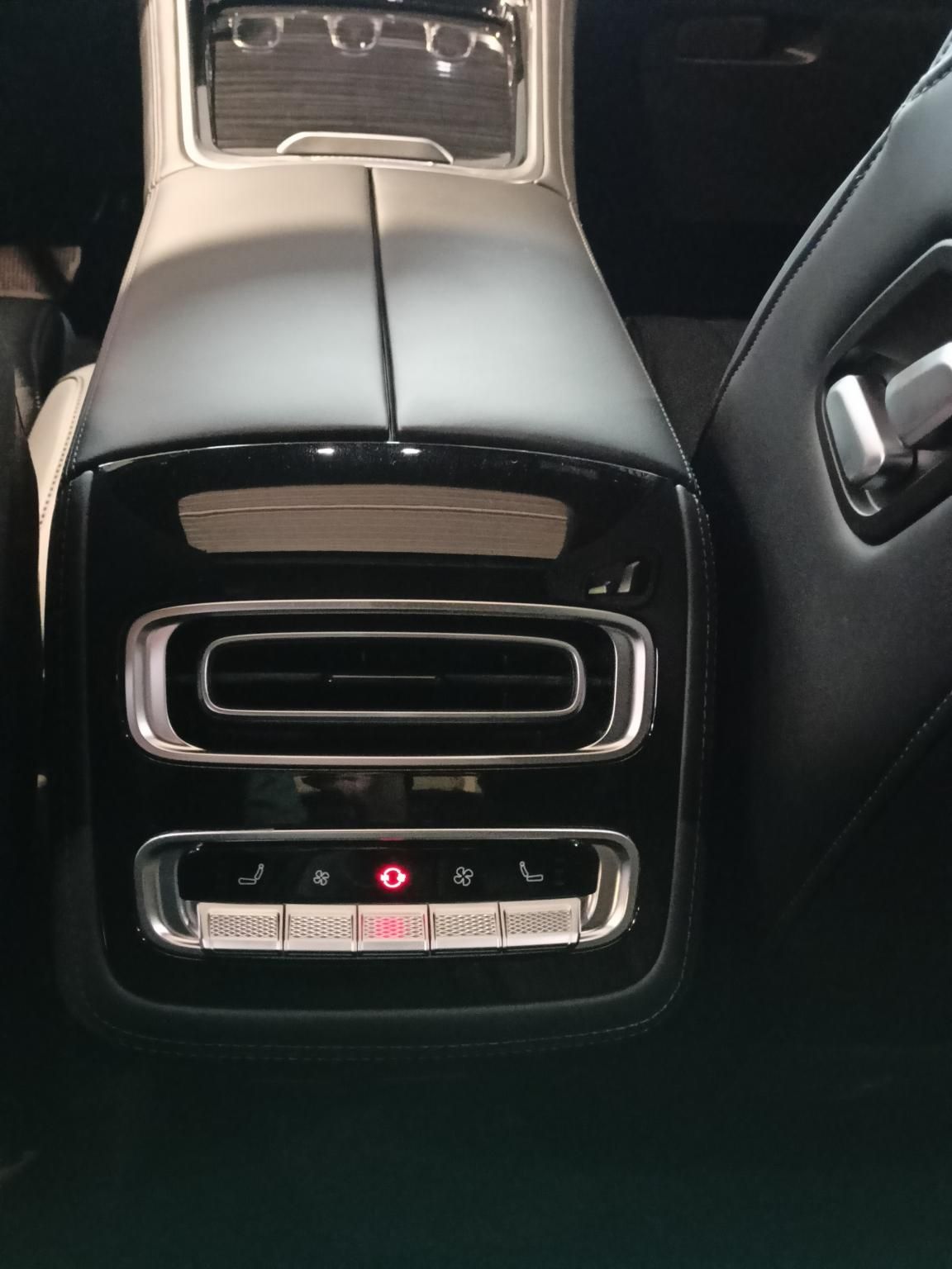 OMODA OMODA 9 7 év vagy 1.000.000 km motorgarancia!!! - 10. kép