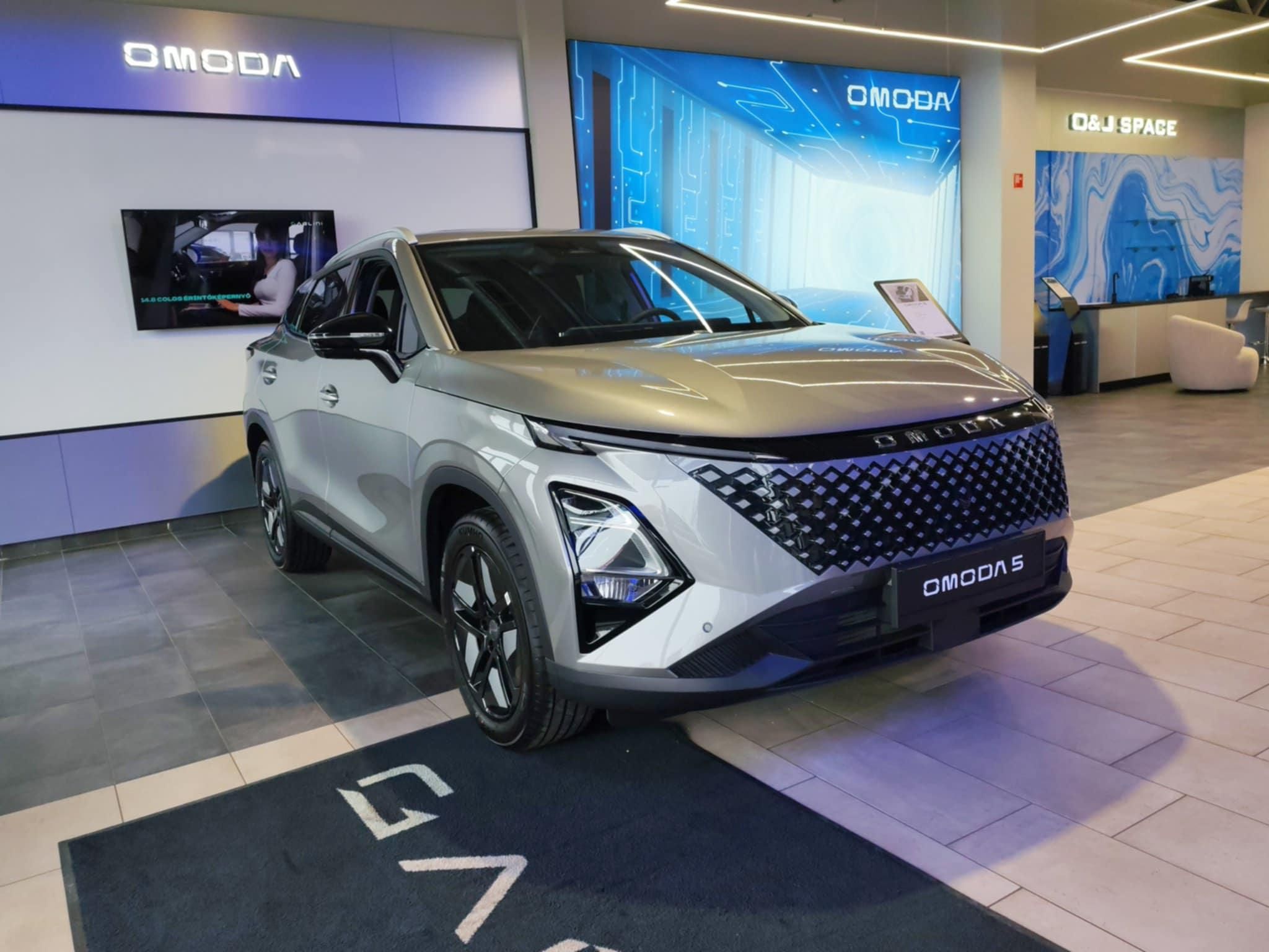 OMODA OMODA 5 1.6 TGDI Premium DCT MY! BEVEZETŐ ÁRON! 7év vagy 1.000.000km motorgarancia!!! KÉSZLETEN!