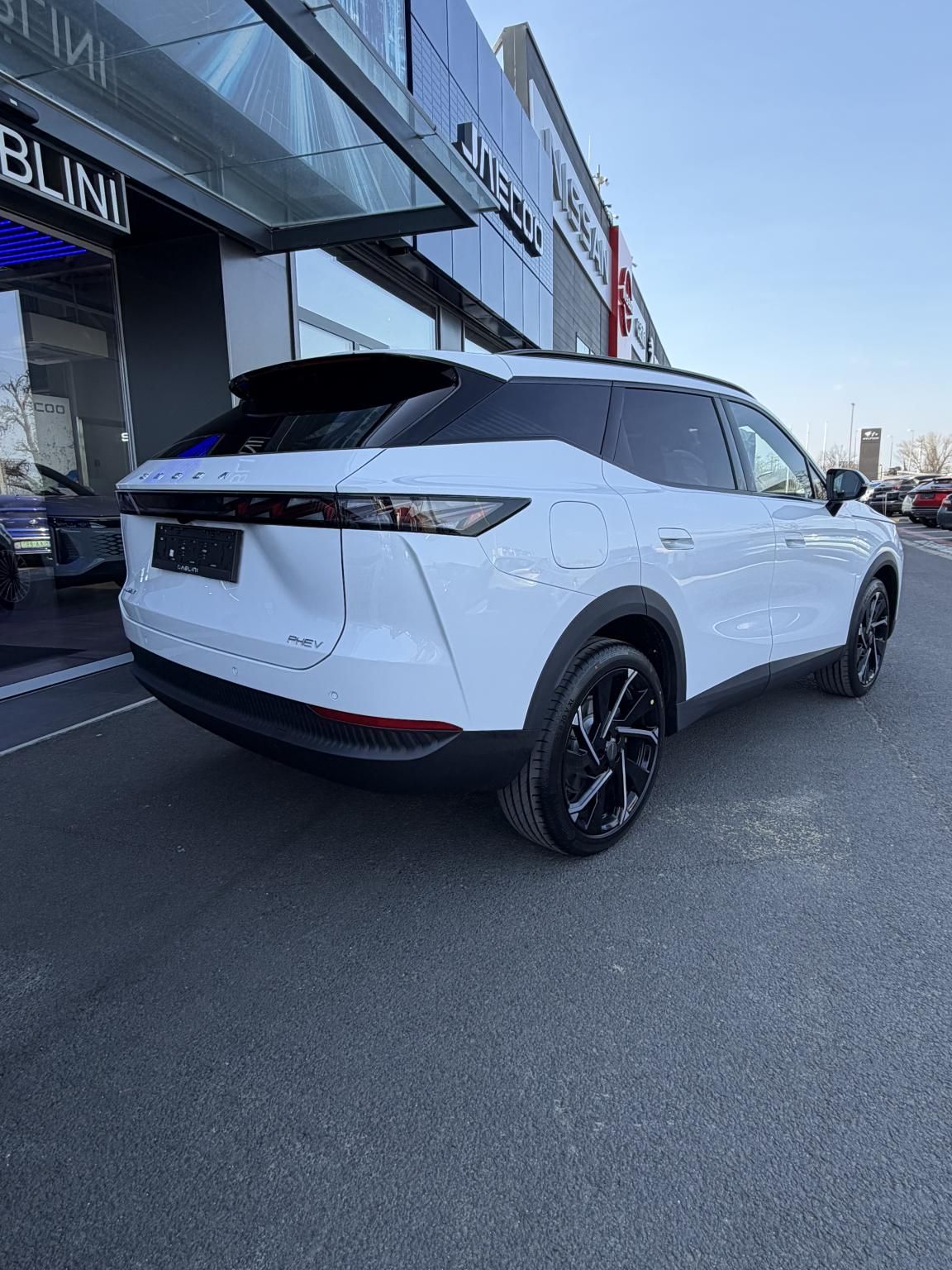 OMODA OMODA 7 1.5 TGDI PHEV Exclusive DHT 7 ÉV 150.000 km alap garancia és 1.000.000 km motorgarancia! - 7. kép