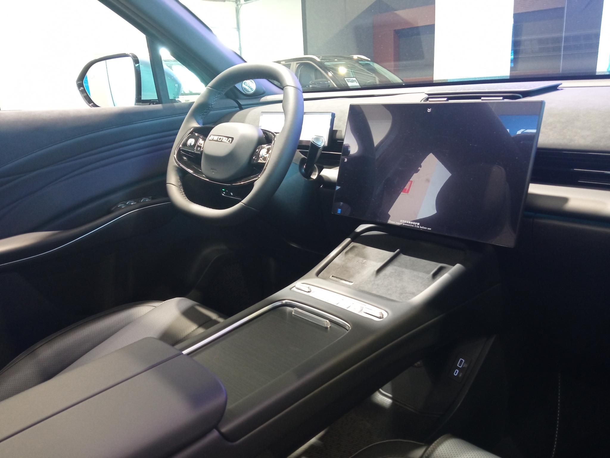 OMODA OMODA 7 1.5 TGDI PHEV Exclusive DHT Készletről! Akár 1.99 %-os finanszírozás! Több színben! - 9. kép