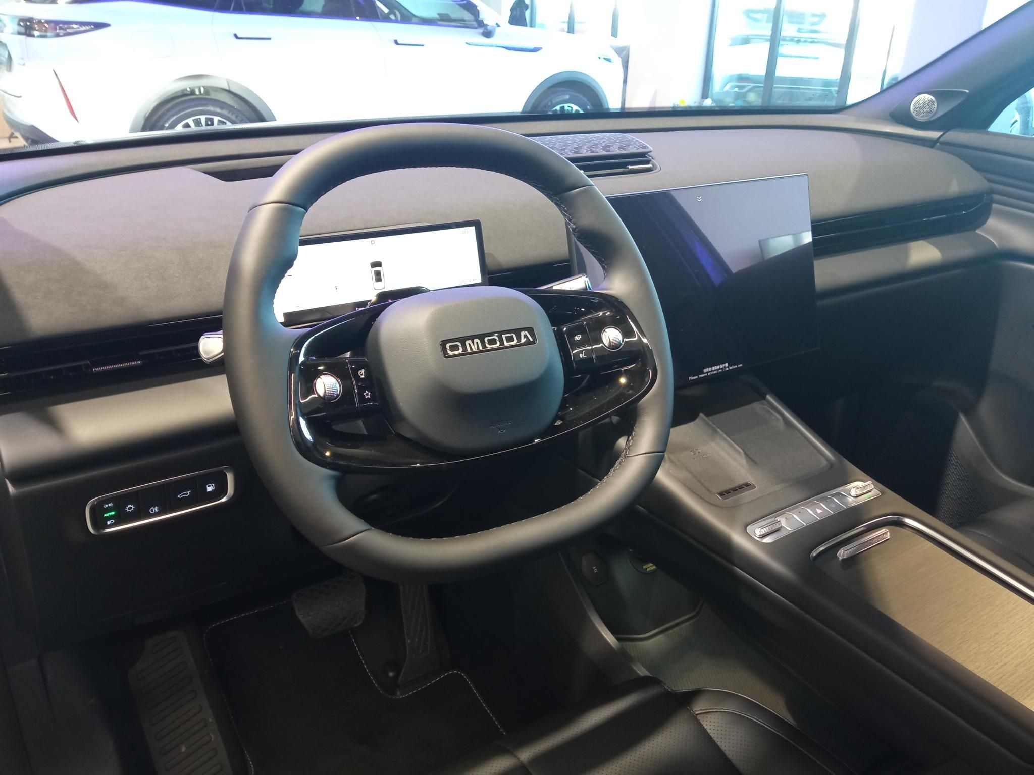 OMODA OMODA 7 1.5 TGDI PHEV Exclusive DHT Készletről! Akár 1.99 %-os finanszírozás! Több színben! - 8. kép