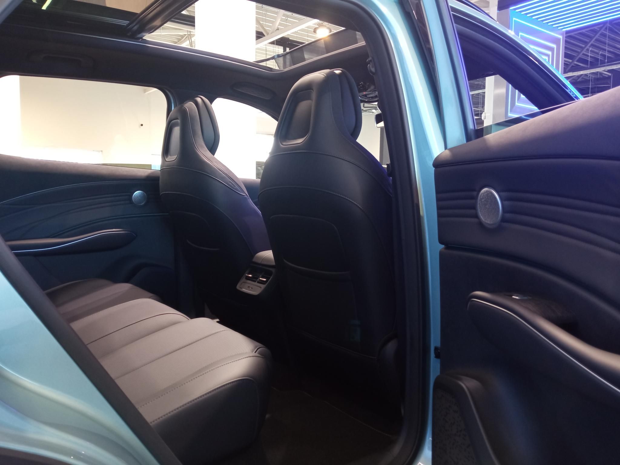 OMODA OMODA 7 1.5 TGDI PHEV Exclusive DHT Készletről! Akár 1.99 %-os finanszírozás! Több színben! - 11. kép