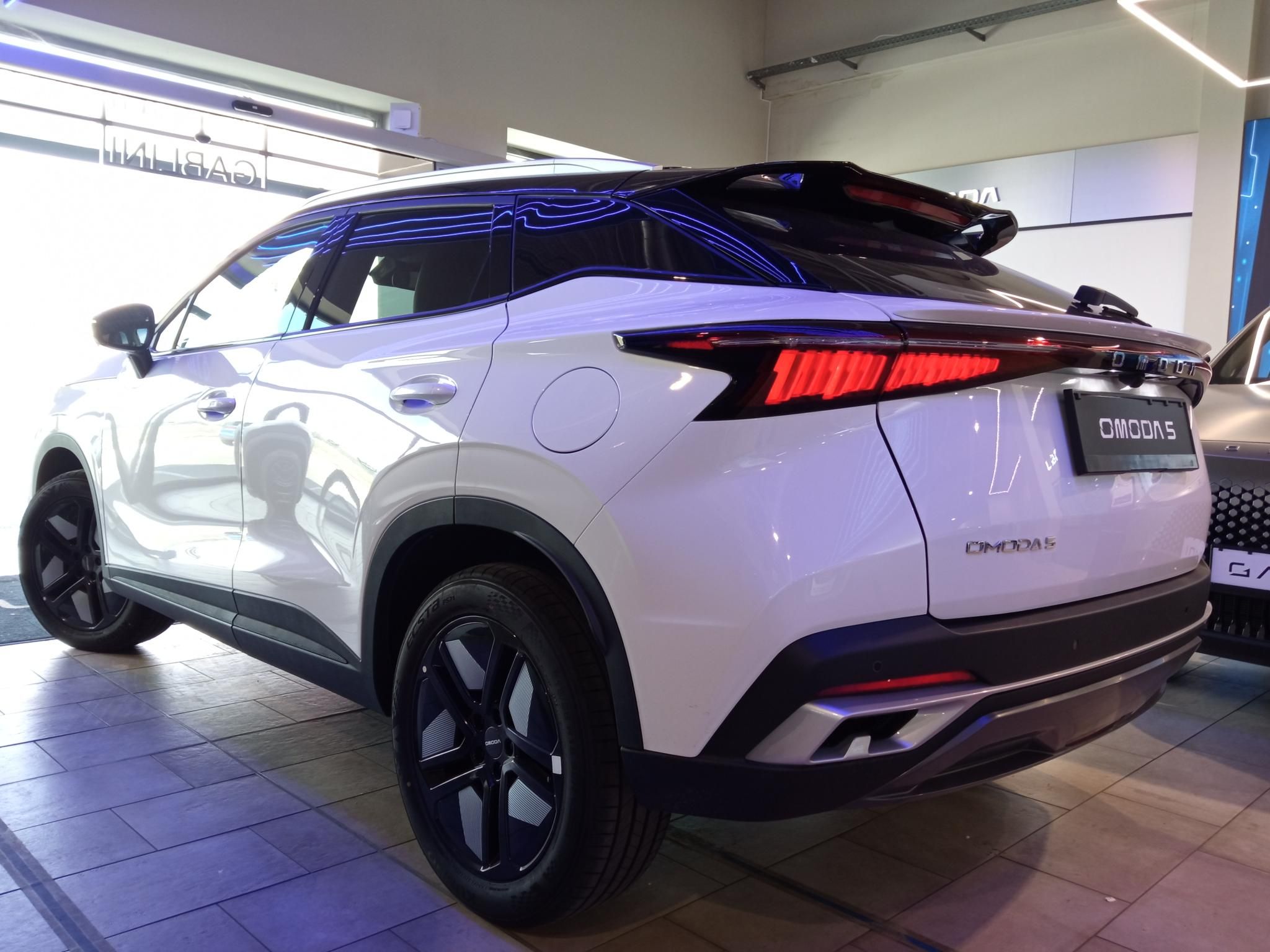 OMODA OMODA 5 1.5 TGDI SHS-H Premium DHT HEV! Akár 1.99 %-os kamat! 7 év vagy 150 000 km garancia! - 4. kép