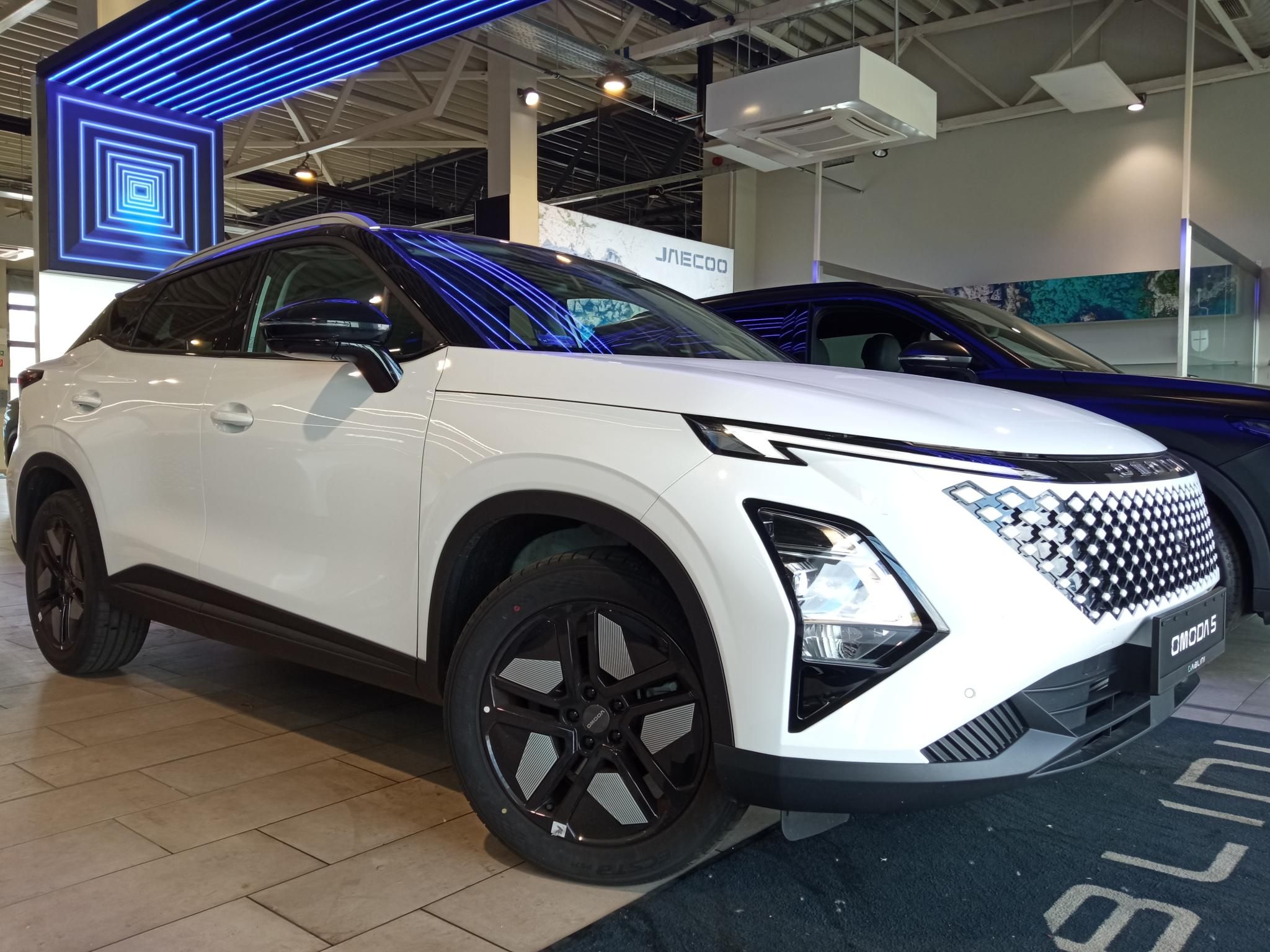 OMODA OMODA 5 1.5 TGDI SHS-H Premium DHT HEV! Akár 1.99 %-os kamat! 7 év vagy 150 000 km garancia! Kéttónusú fényezés! - 1. kép
