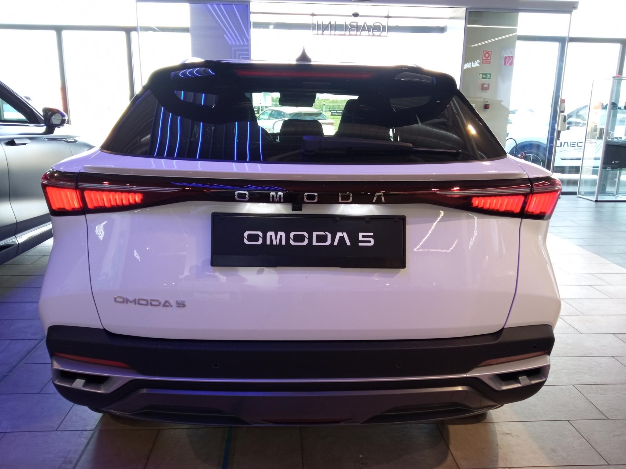 OMODA OMODA 5 1.5 TGDI SHS-H Premium DHT HEV! Akár 1.99 %-os kamat! 7 év vagy 150 000 km garancia! Kéttónusú fényezés! - 5. kép