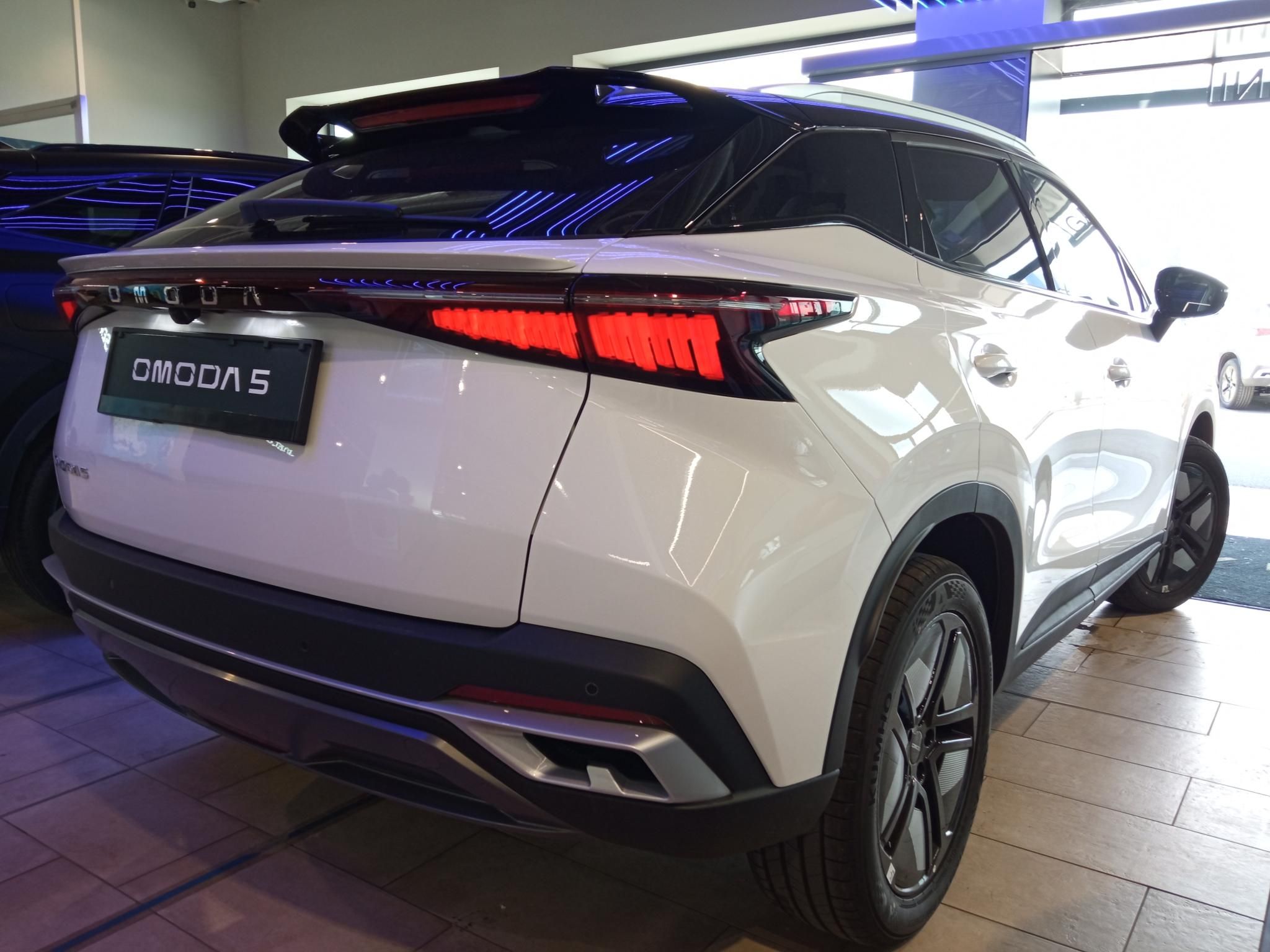 OMODA OMODA 5 1.6 TGDI Premium DCT Teszt/demo autó! Téli-nyári gumiabroncs garnitúrával! - 6. kép
