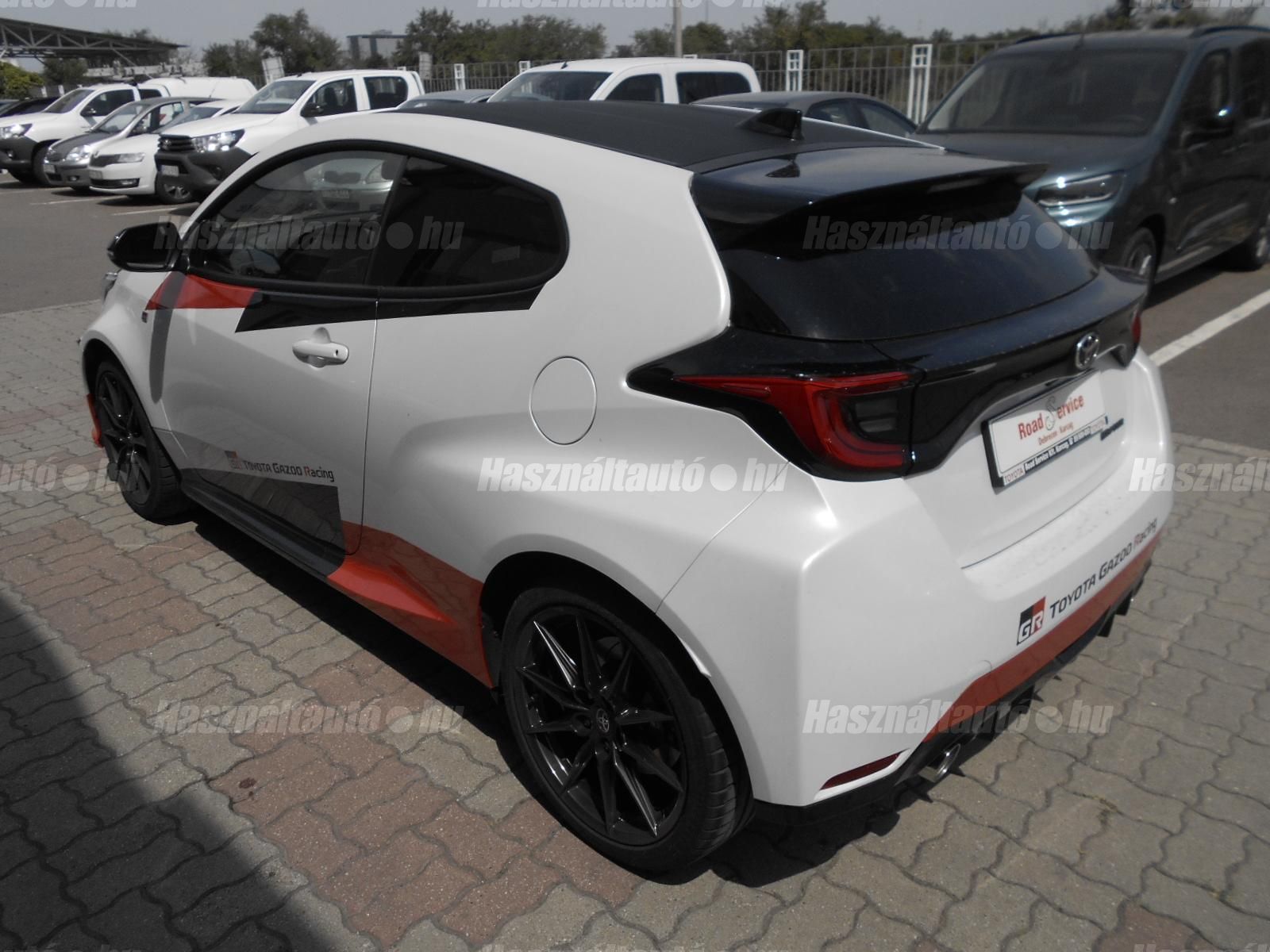 TOYOTA YARIS 1.6 VVT-i GR Sport 4WD