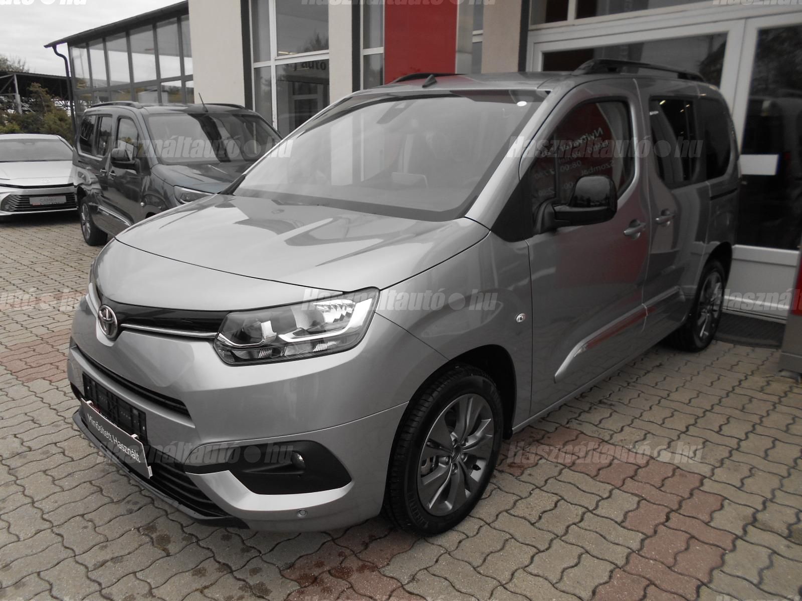 TOYOTA PROACE City Verso 1.2T Family L1H1
