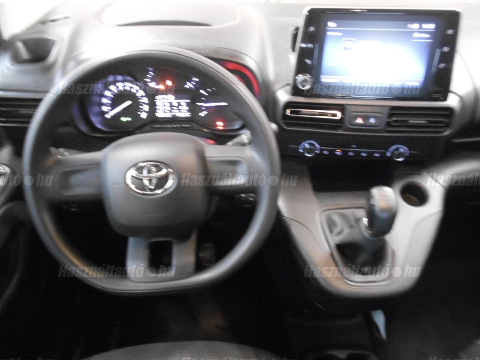 TOYOTA PROACE City Verso 1.5D Shuttle L1H1 MT5