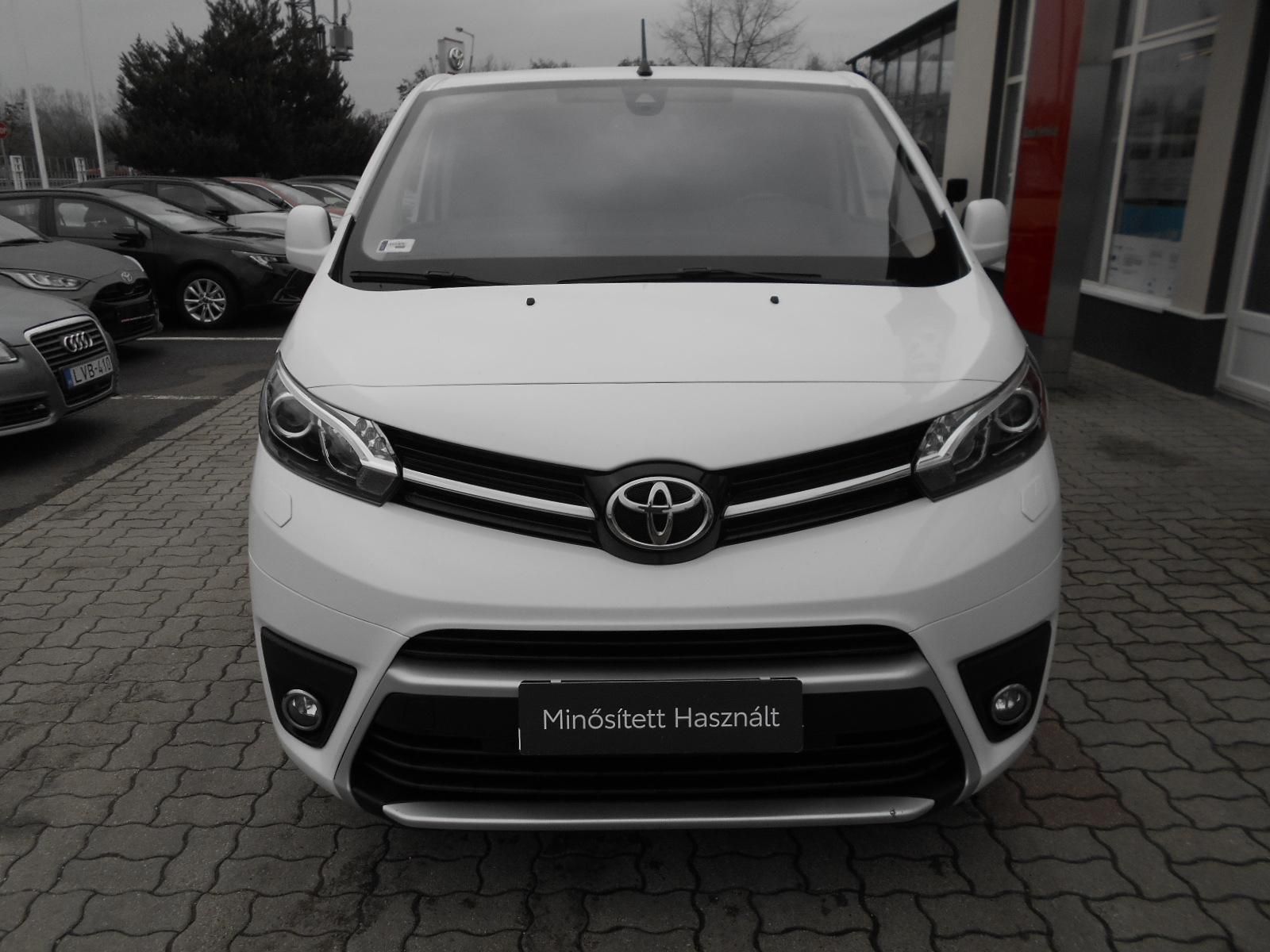 TOYOTA PROACE 2.0 D-4D Family Comfort L2H1