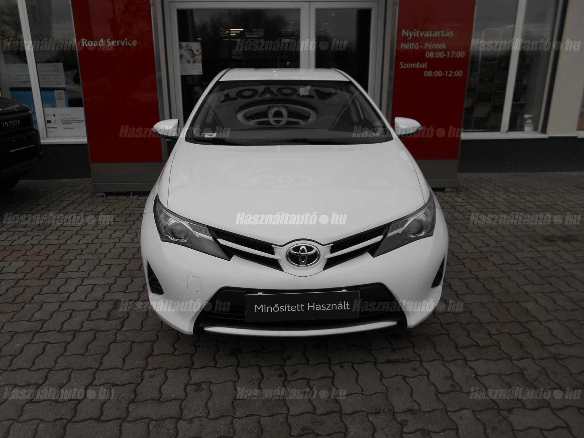 TOYOTA AURIS 1.4 D-4D Live
