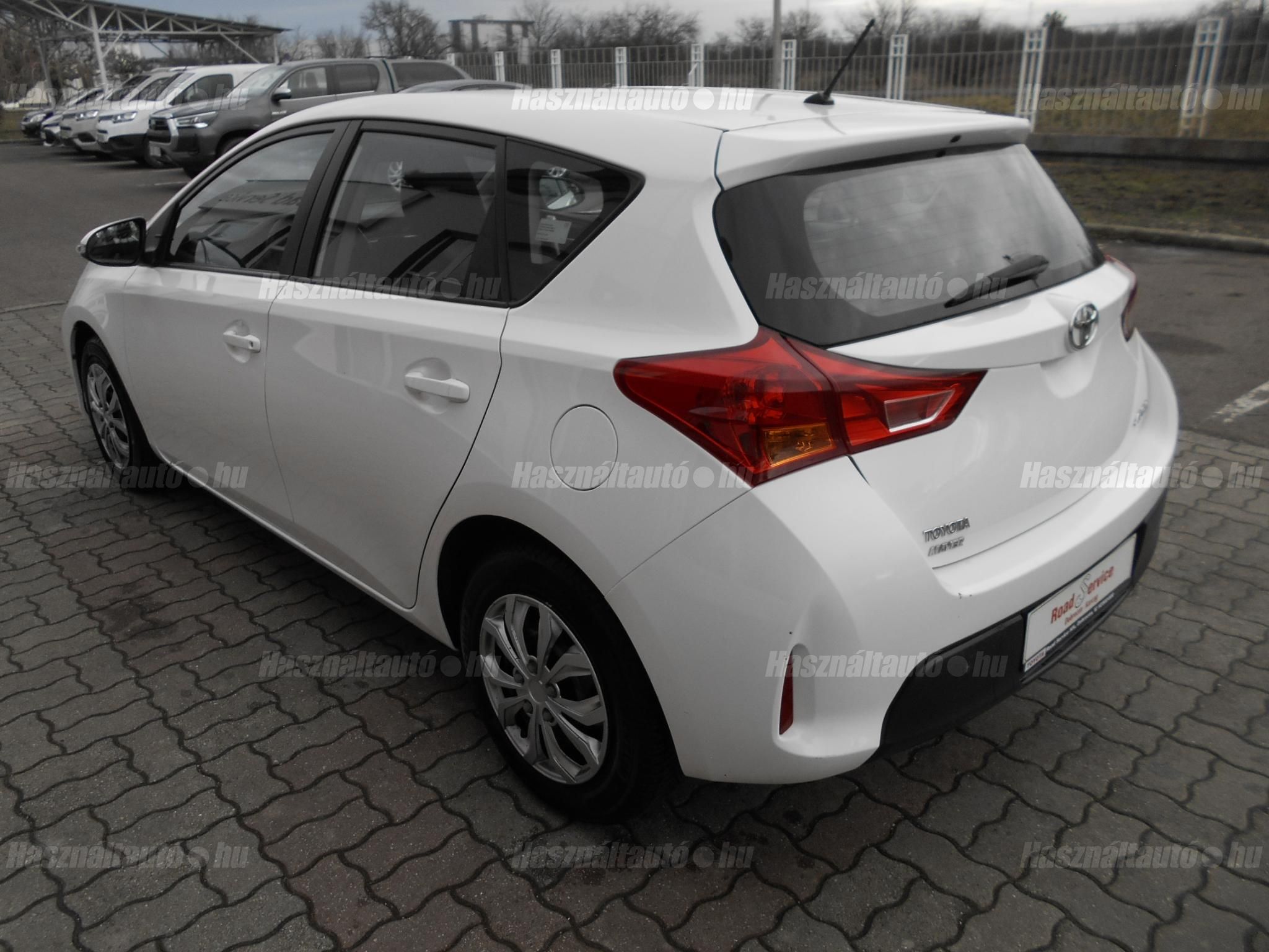 TOYOTA AURIS 1.4 D-4D Live
