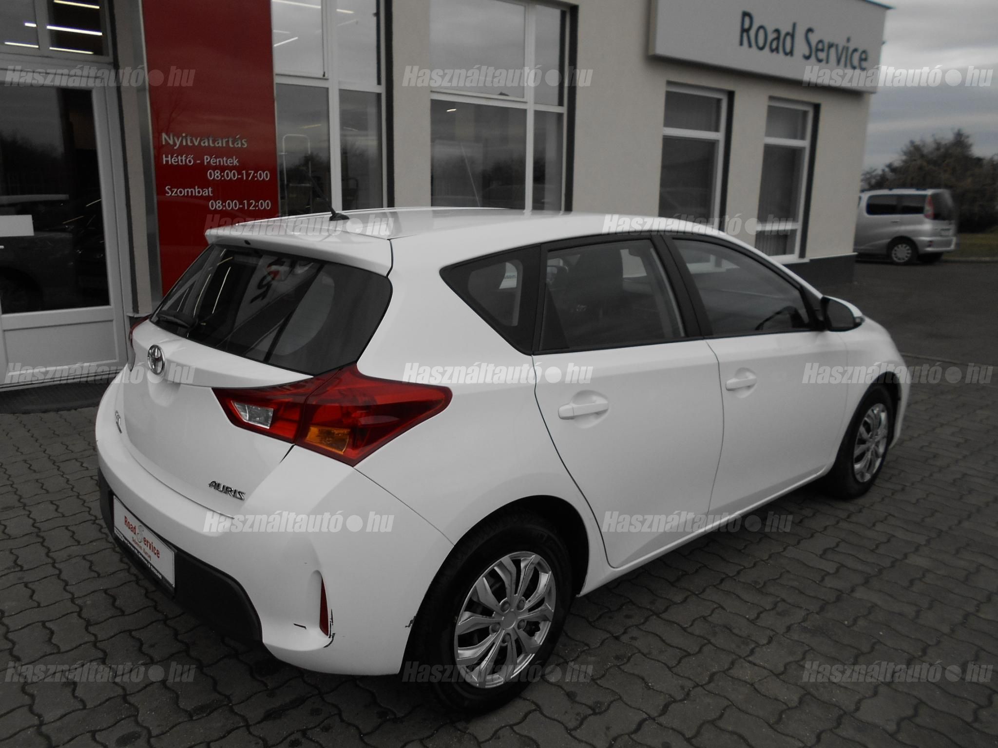 TOYOTA AURIS 1.4 D-4D Live