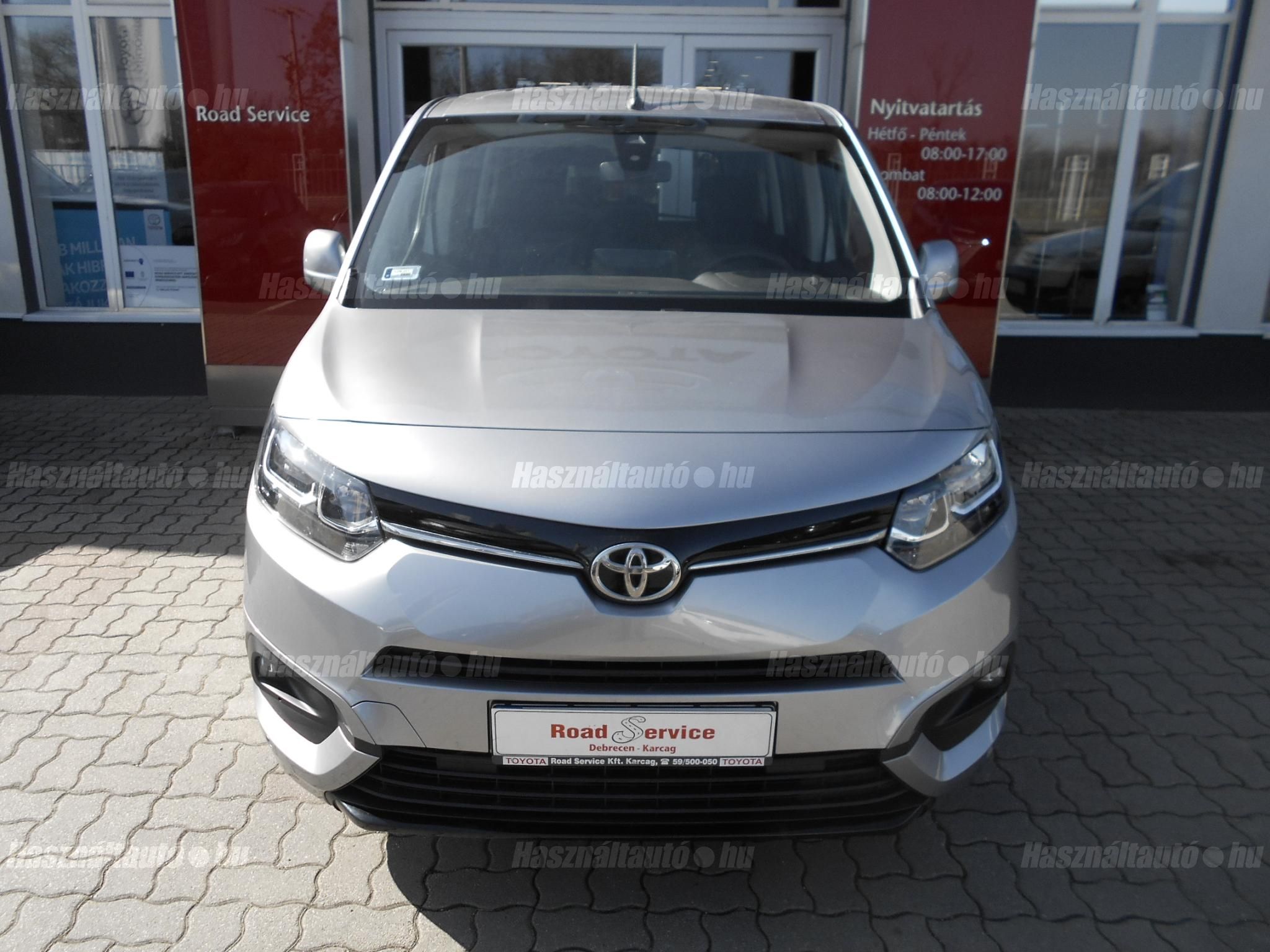 TOYOTA PROACE City Verso 1.2T Shuttle L2H1 [7 személy]