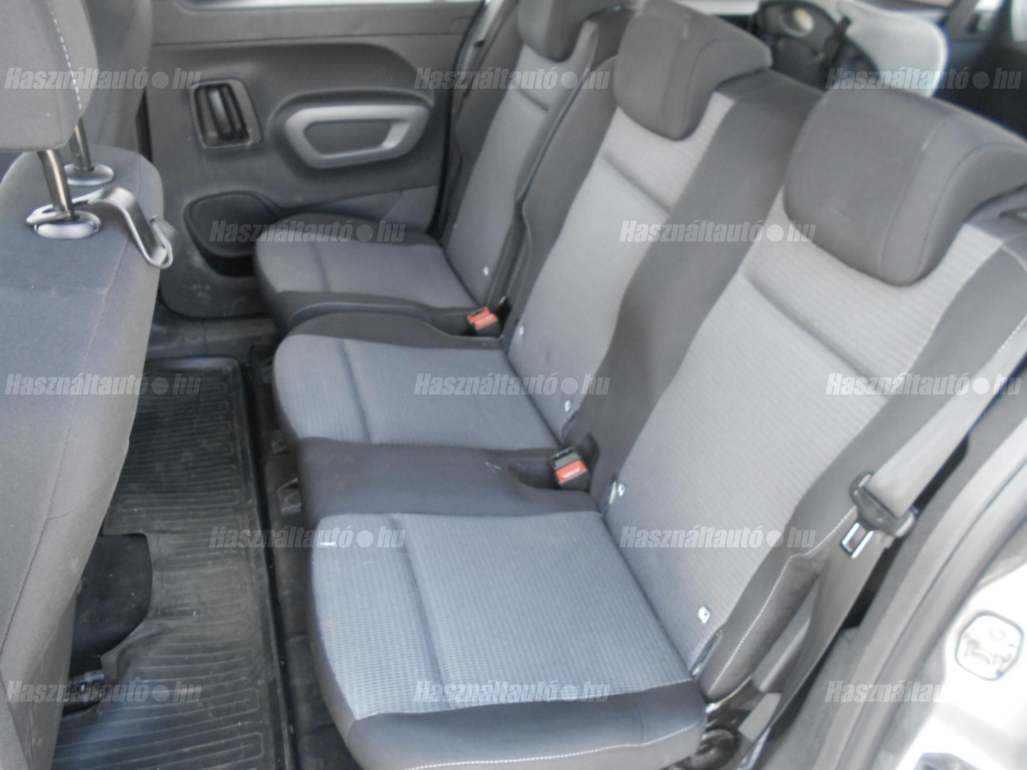 TOYOTA PROACE City Verso 1.2T Shuttle L2H1 [7 személy]