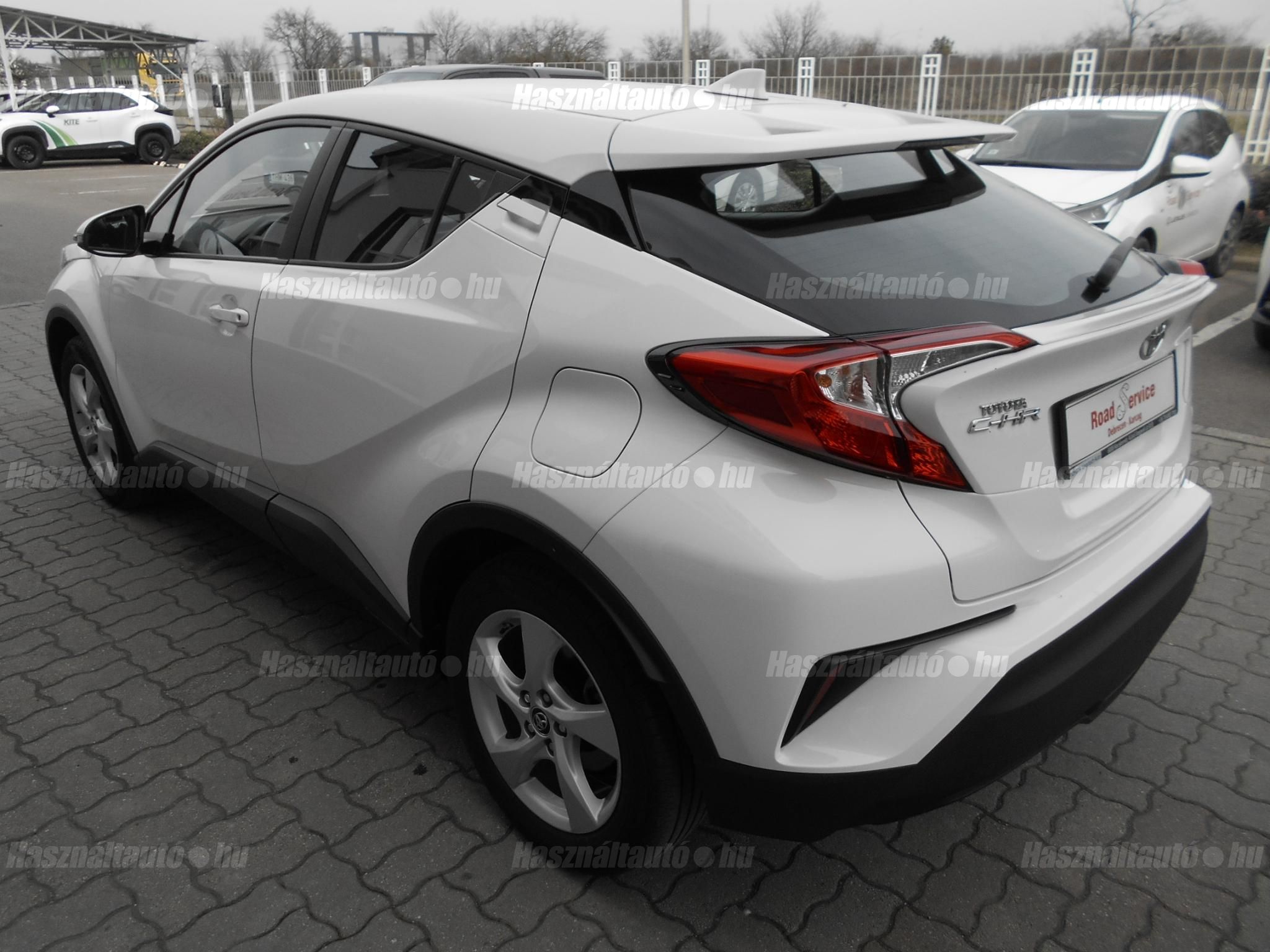 TOYOTA C-HR 1.2T Active (ülésfűtéssel)