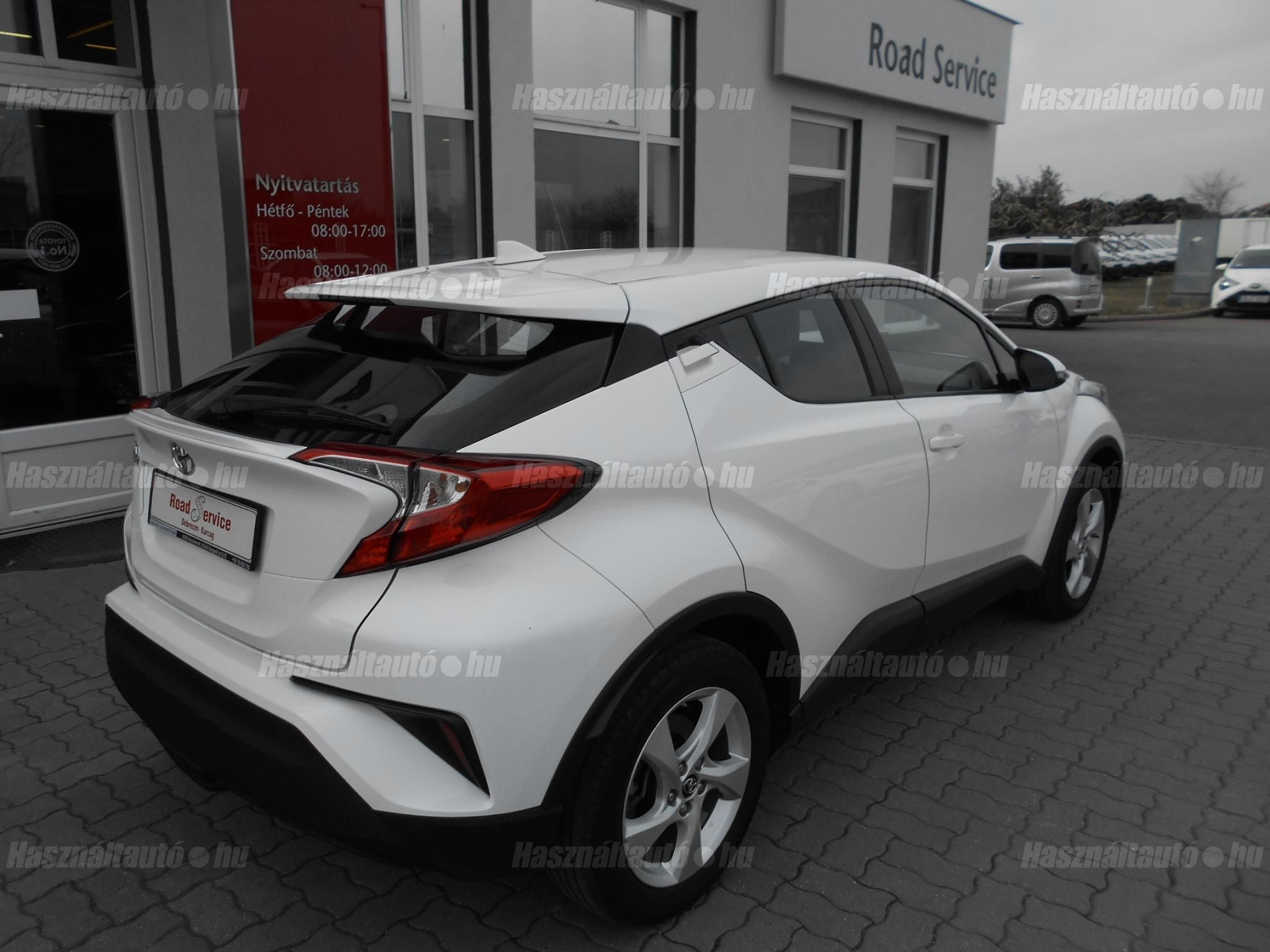 TOYOTA C-HR 1.2T Active (ülésfűtéssel)