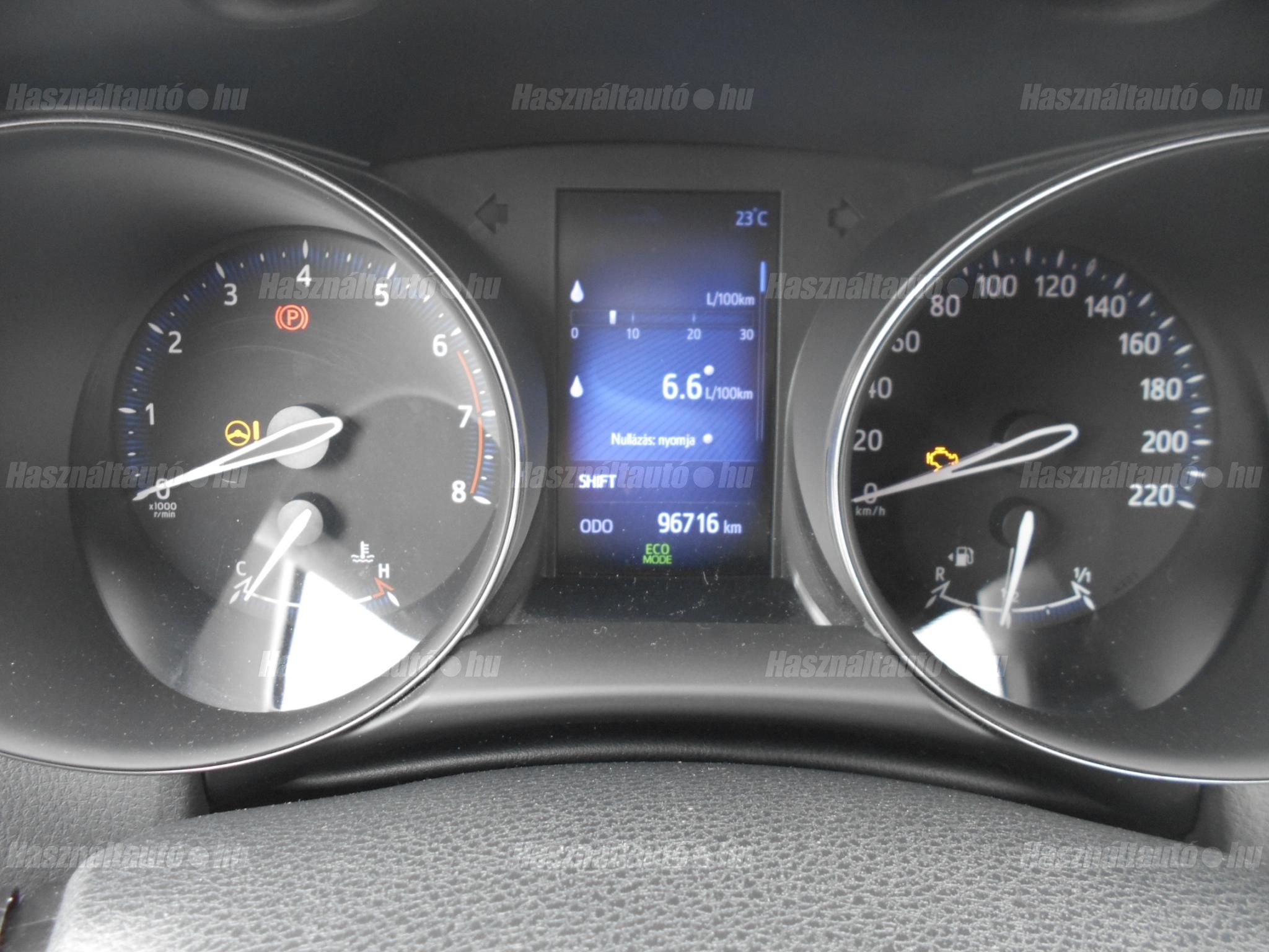 TOYOTA C-HR 1.2T Active (ülésfűtéssel)