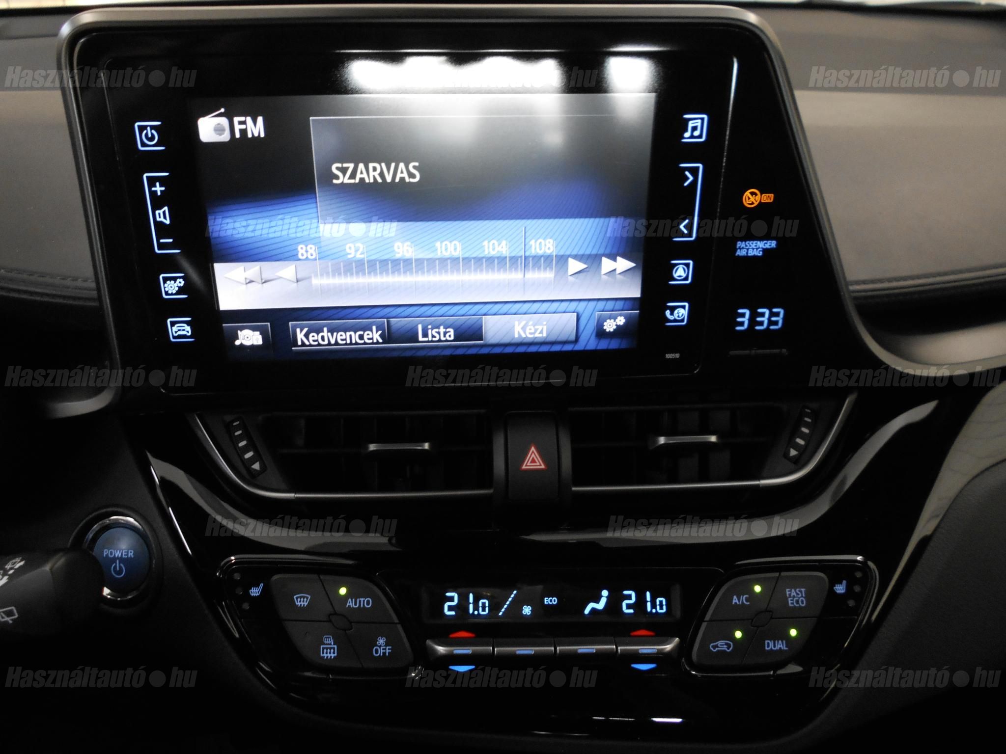 TOYOTA C-HR 1.8 Hybrid Active (ülésfűtéssel) e-CVT