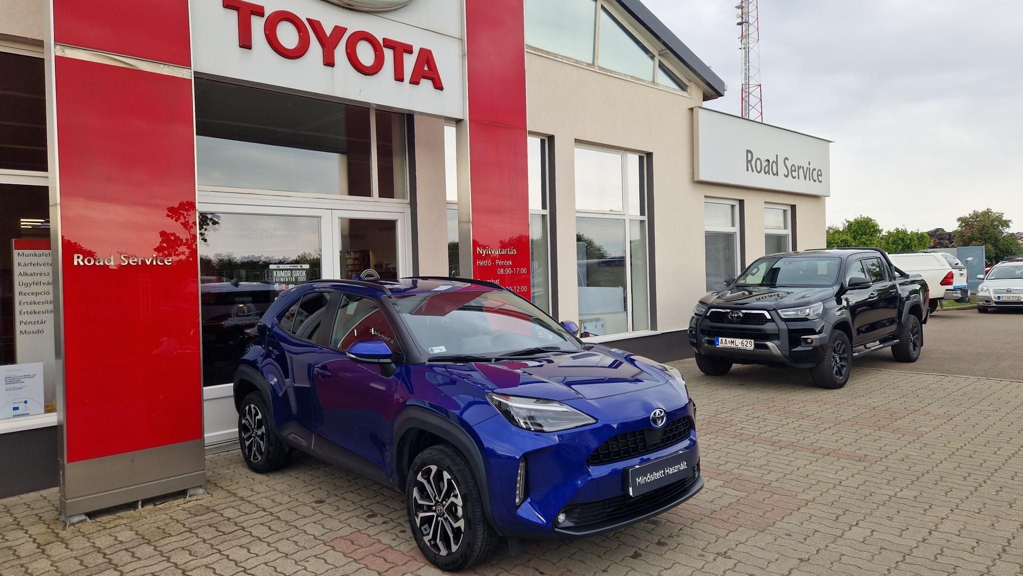 TOYOTA YARIS CROSS 1.5 Hybrid Comfort Style Tech AWD e-CVT