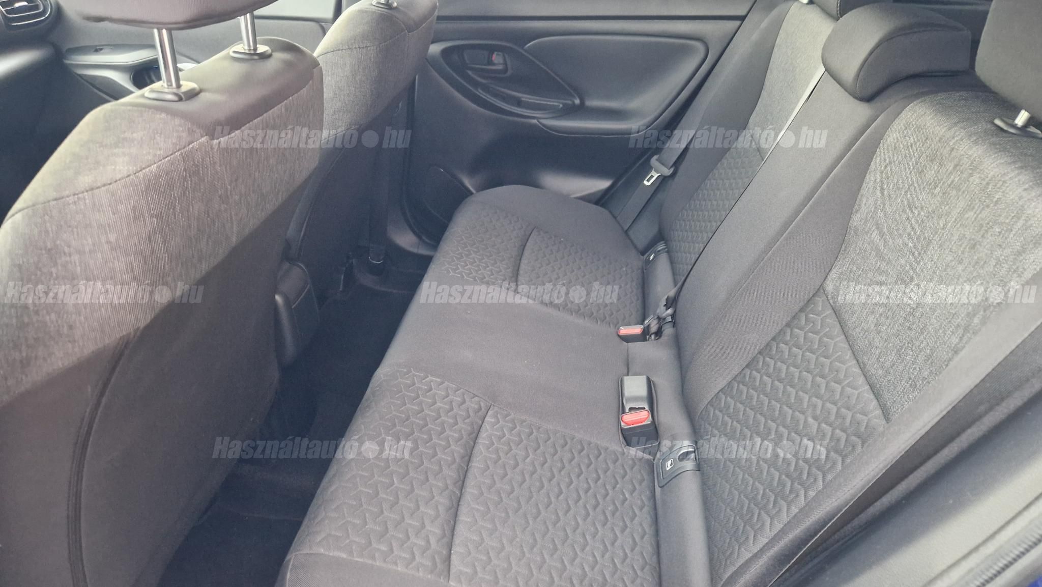 TOYOTA YARIS CROSS 1.5 Hybrid Comfort Style Tech AWD e-CVT
