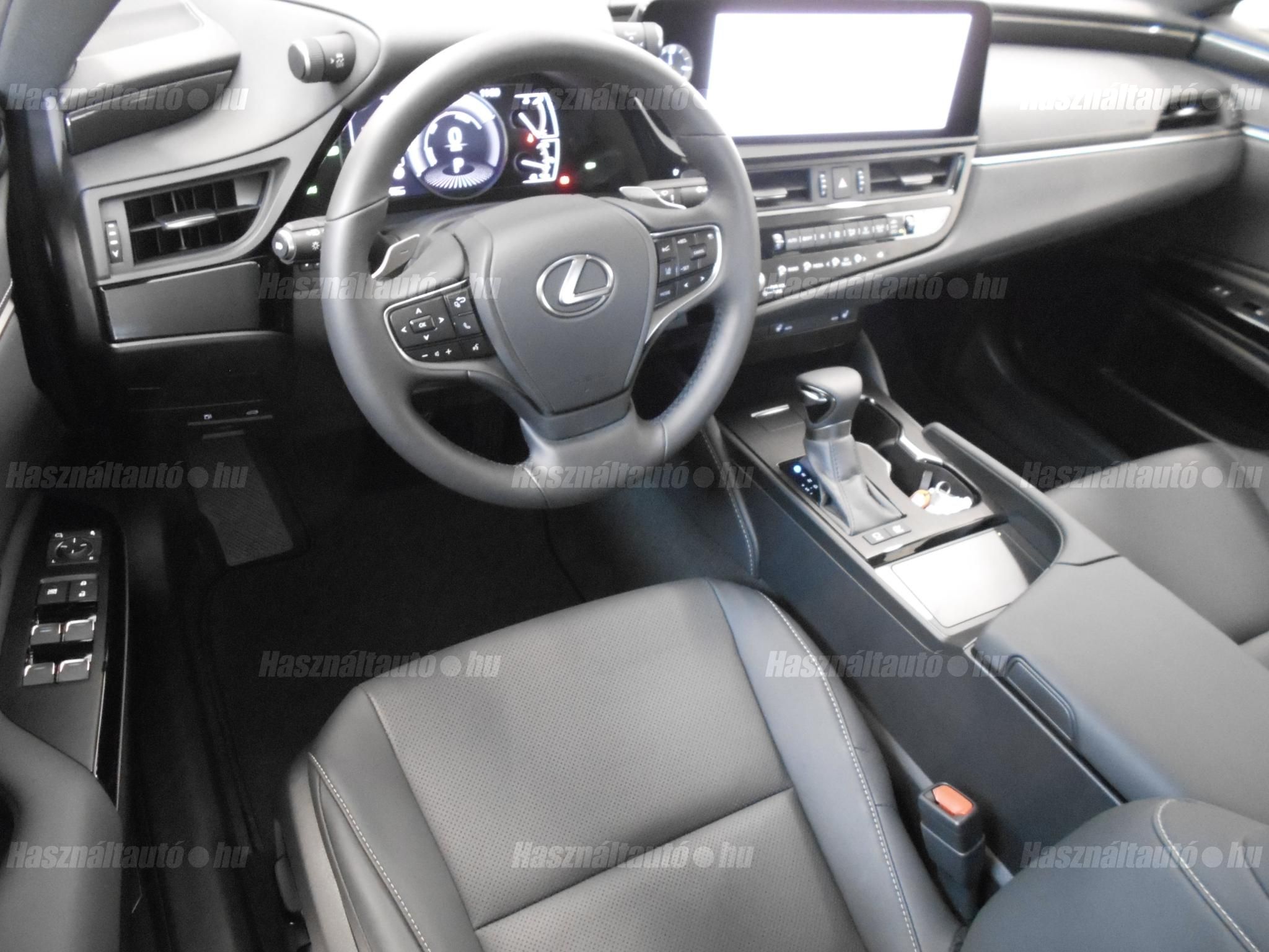 LEXUS ES 300h Business Edition Tech CVT