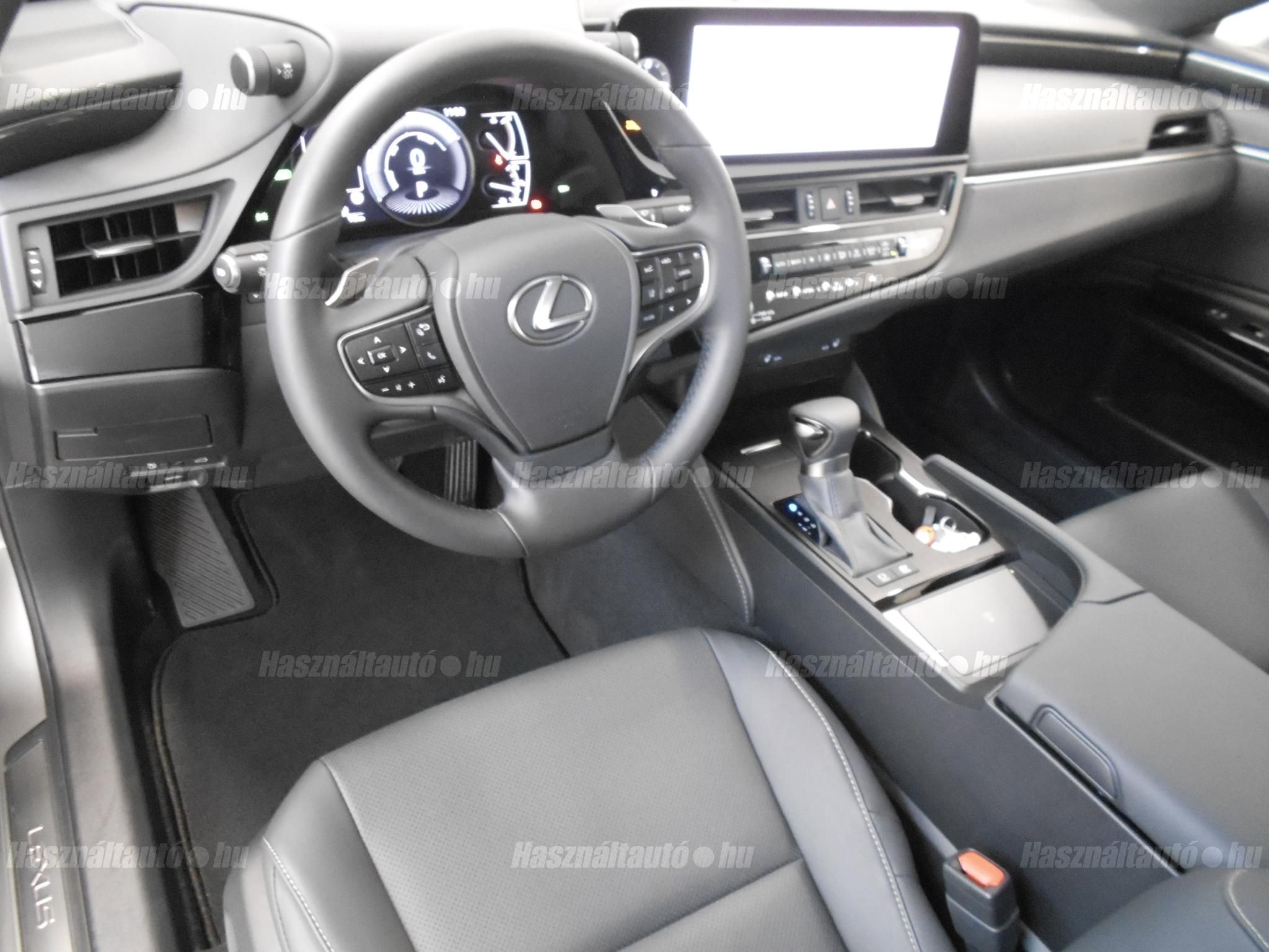 LEXUS ES 300h Business Edition Tech CVT