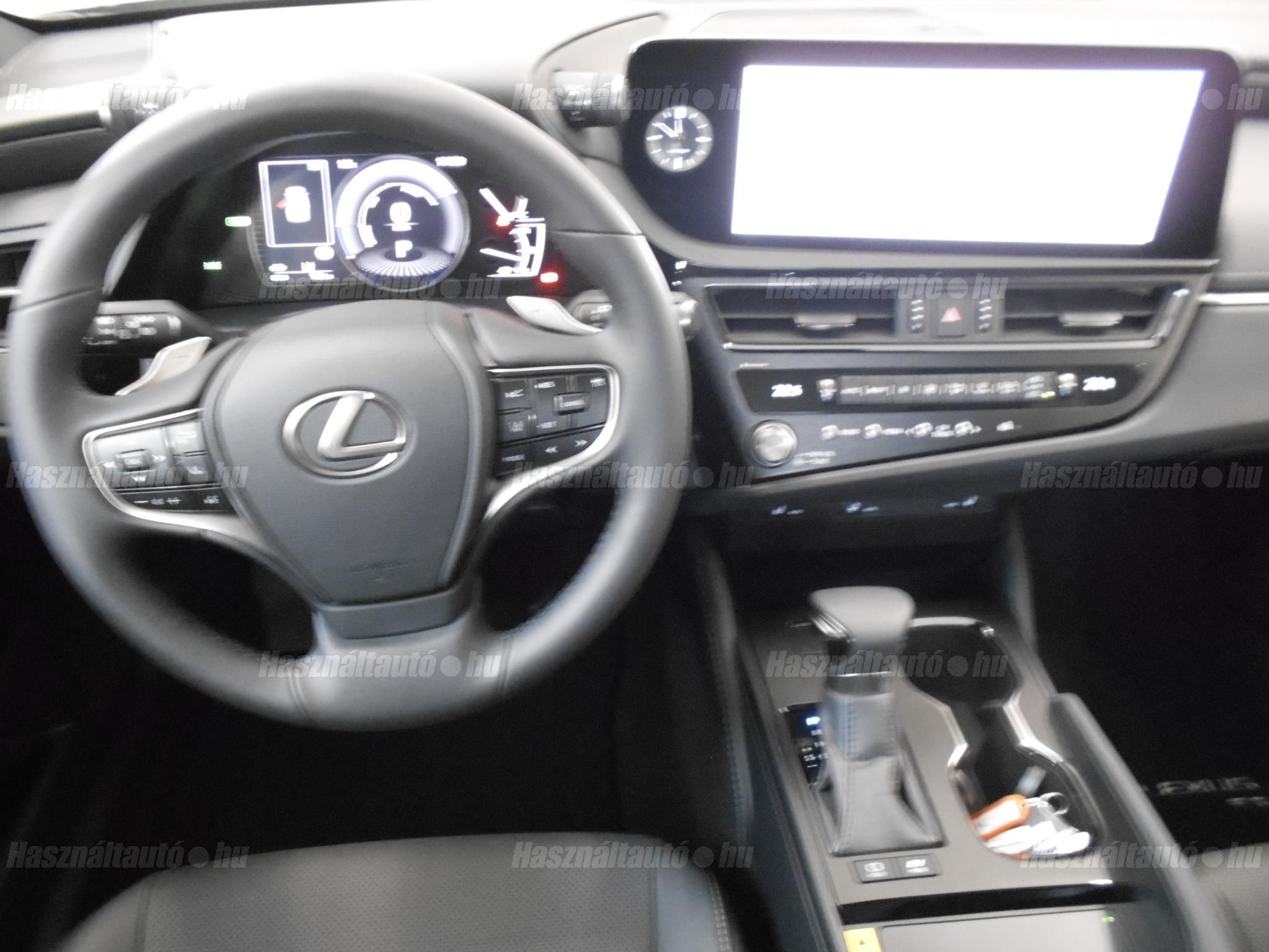 LEXUS ES 300h Business Edition Tech CVT