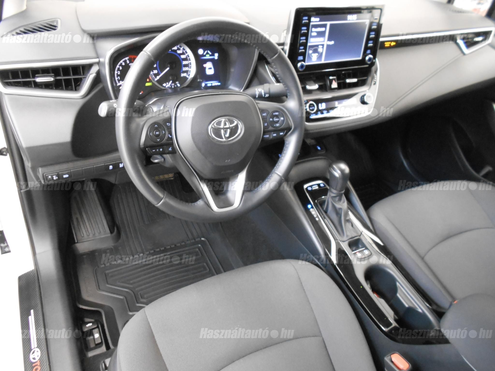 TOYOTA COROLLA 1.8 Hybrid Comfort Business e-CVT