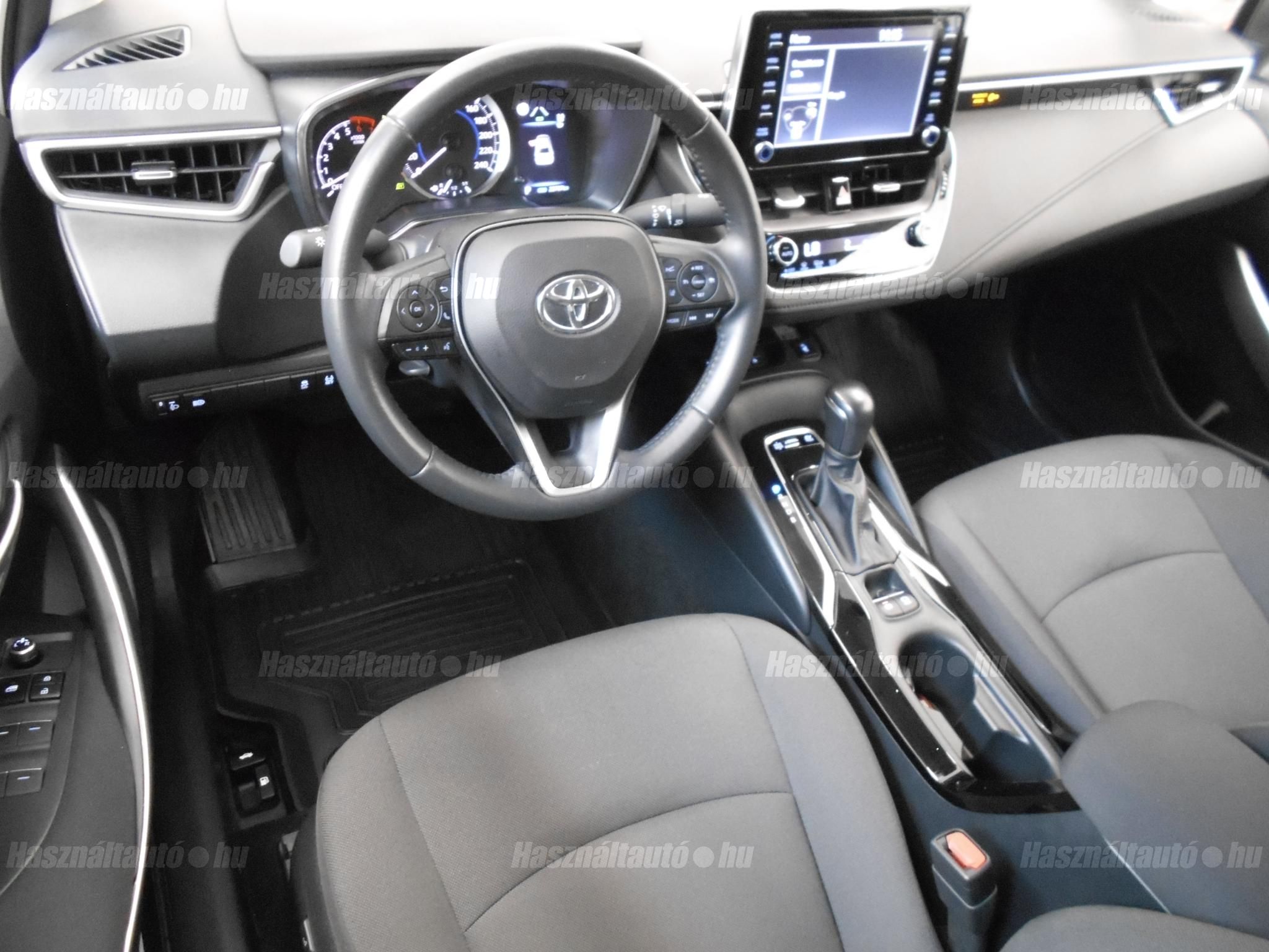 TOYOTA COROLLA 1.8 Hybrid Comfort Business e-CVT