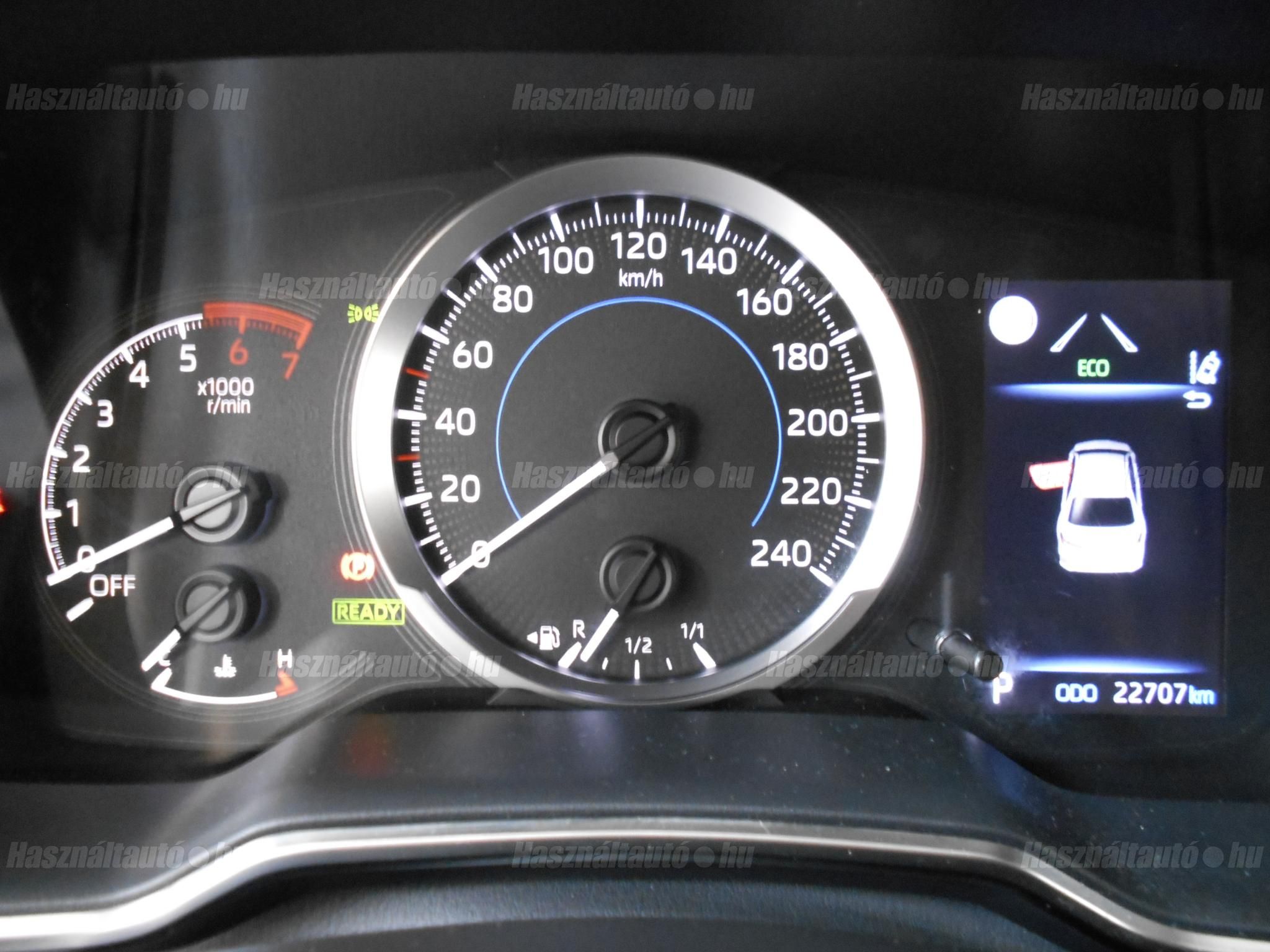 TOYOTA COROLLA 1.8 Hybrid Comfort Business e-CVT