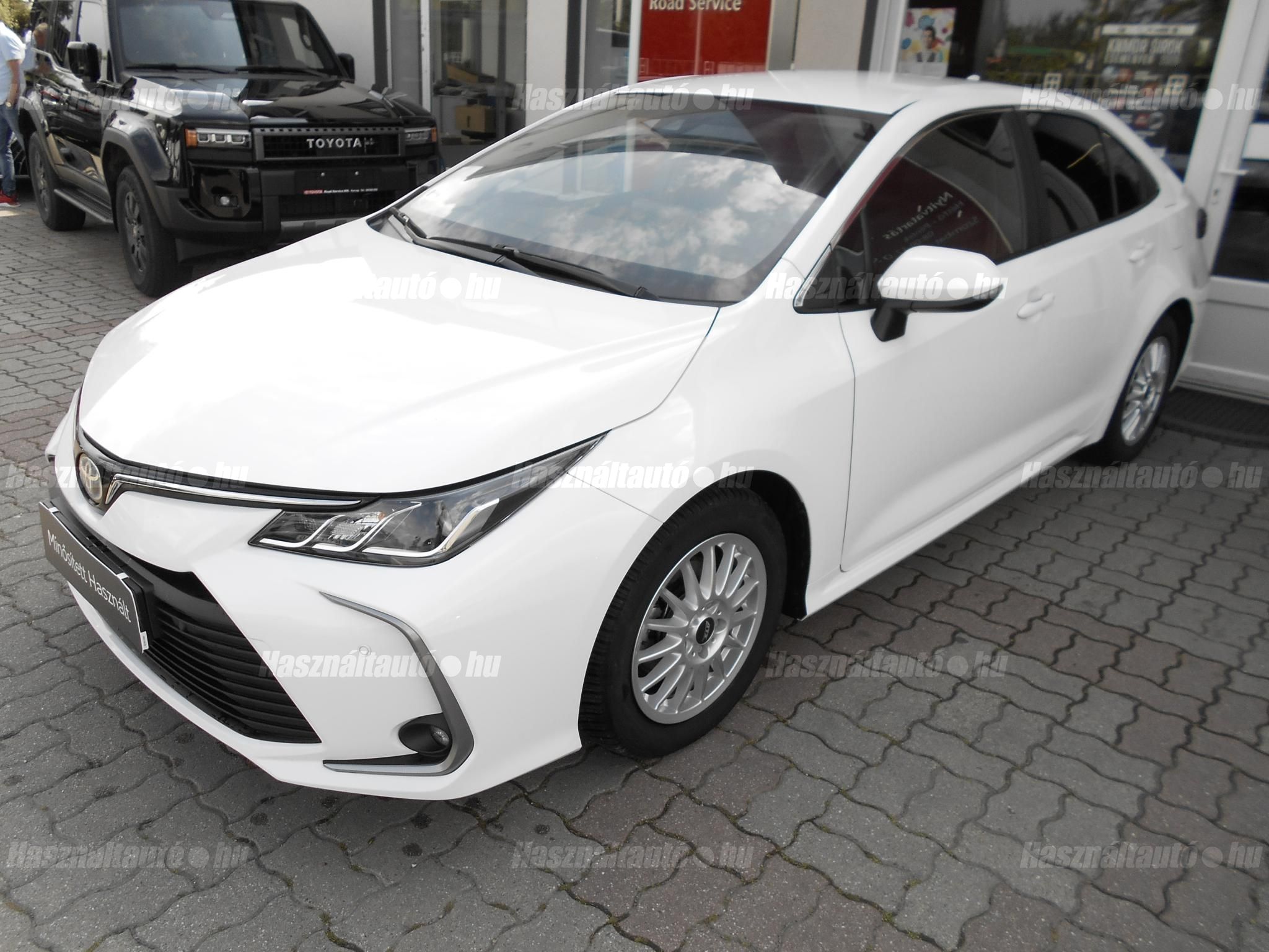 TOYOTA COROLLA 1.8 Hybrid Comfort Business e-CVT