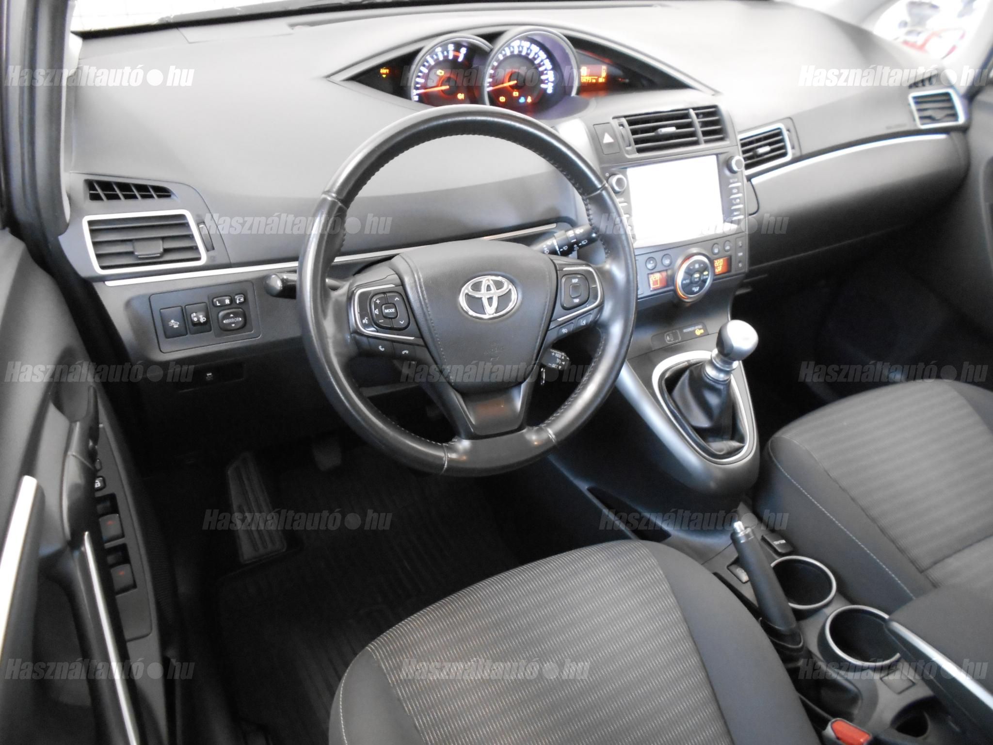 TOYOTA VERSO 1.6 D-4D Active TSS