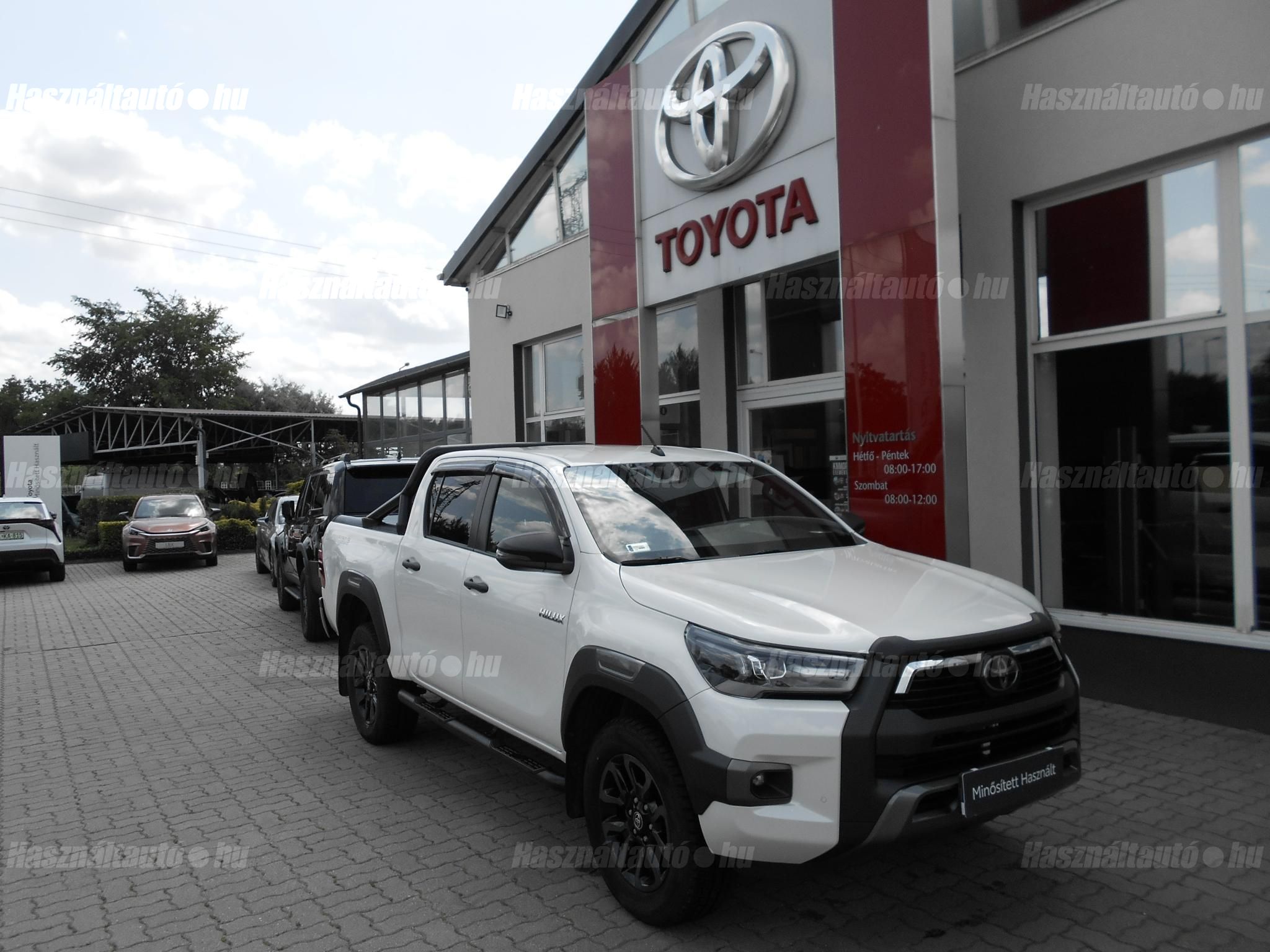 TOYOTA HI LUX Hilux 2.8 D-4D 4x4 Double Invincible (Automata)