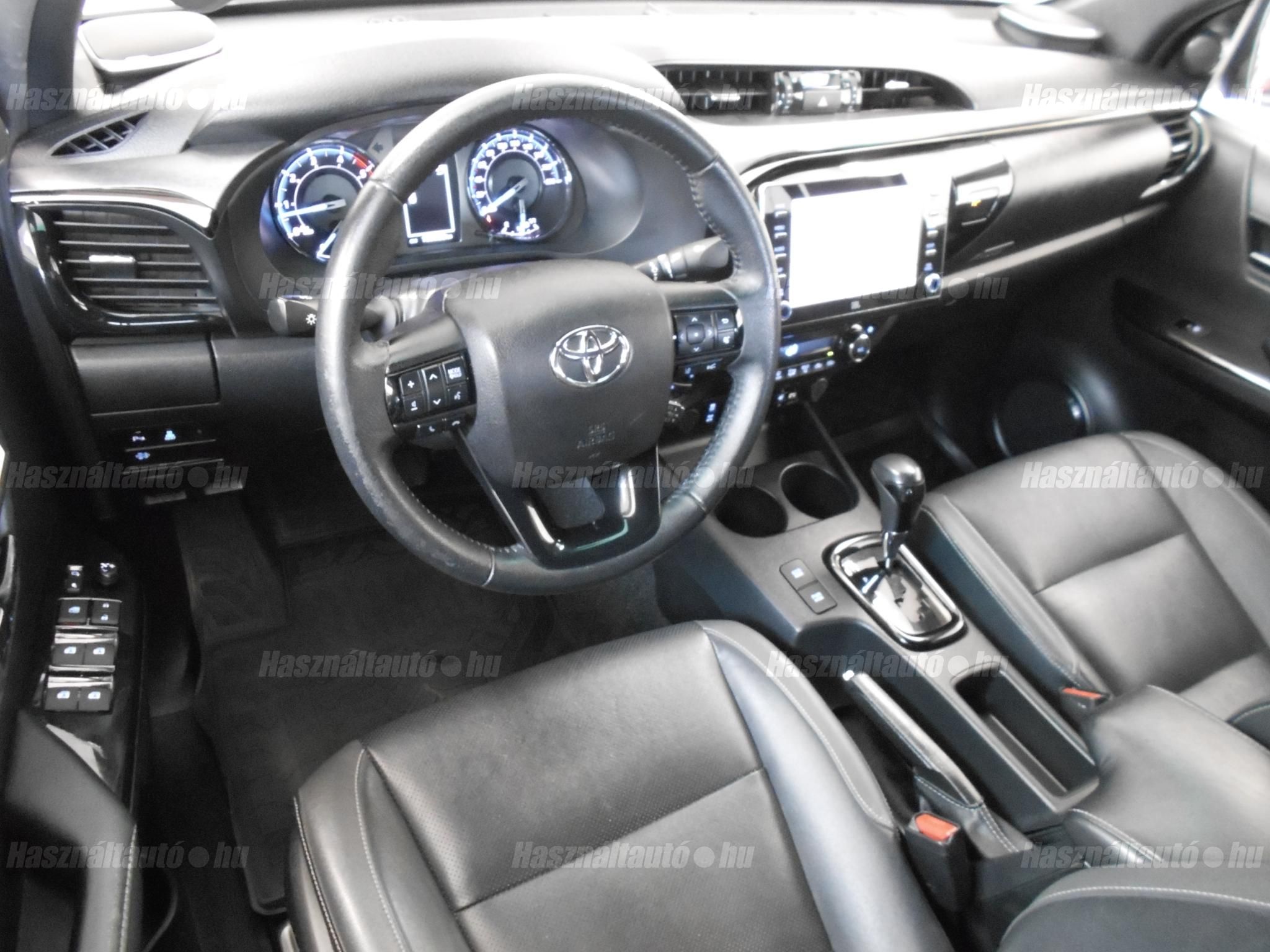 TOYOTA HI LUX Hilux 2.8 D-4D 4x4 Double Invincible (Automata)