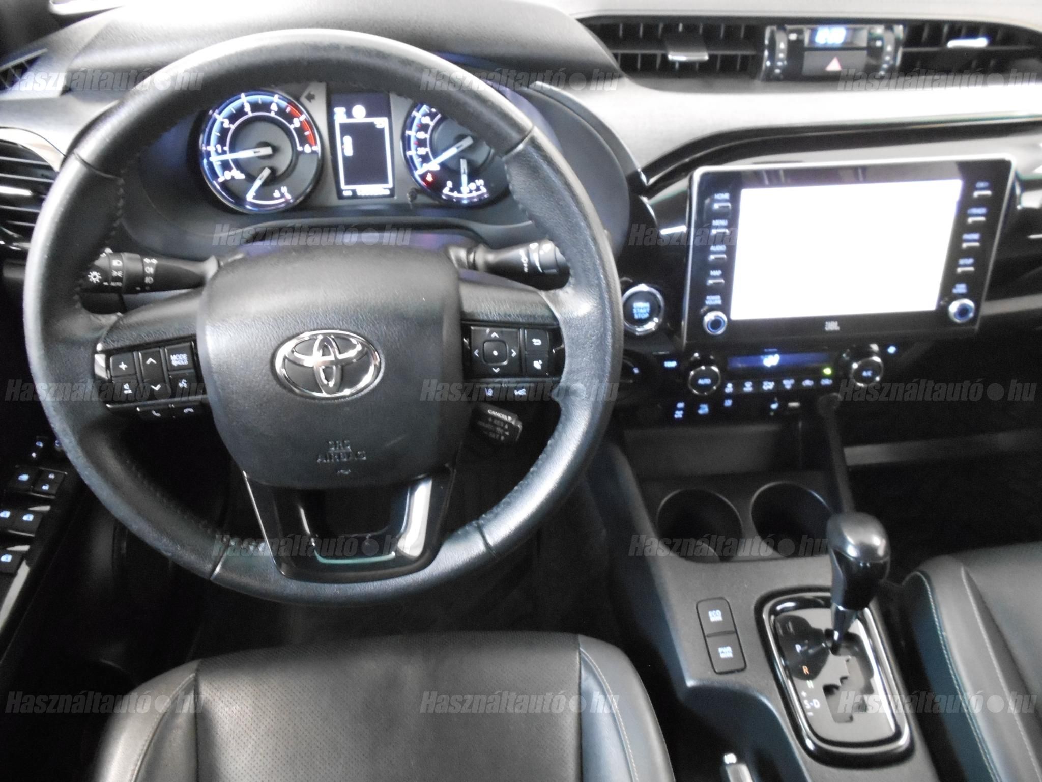 TOYOTA HI LUX Hilux 2.8 D-4D 4x4 Double Invincible (Automata)