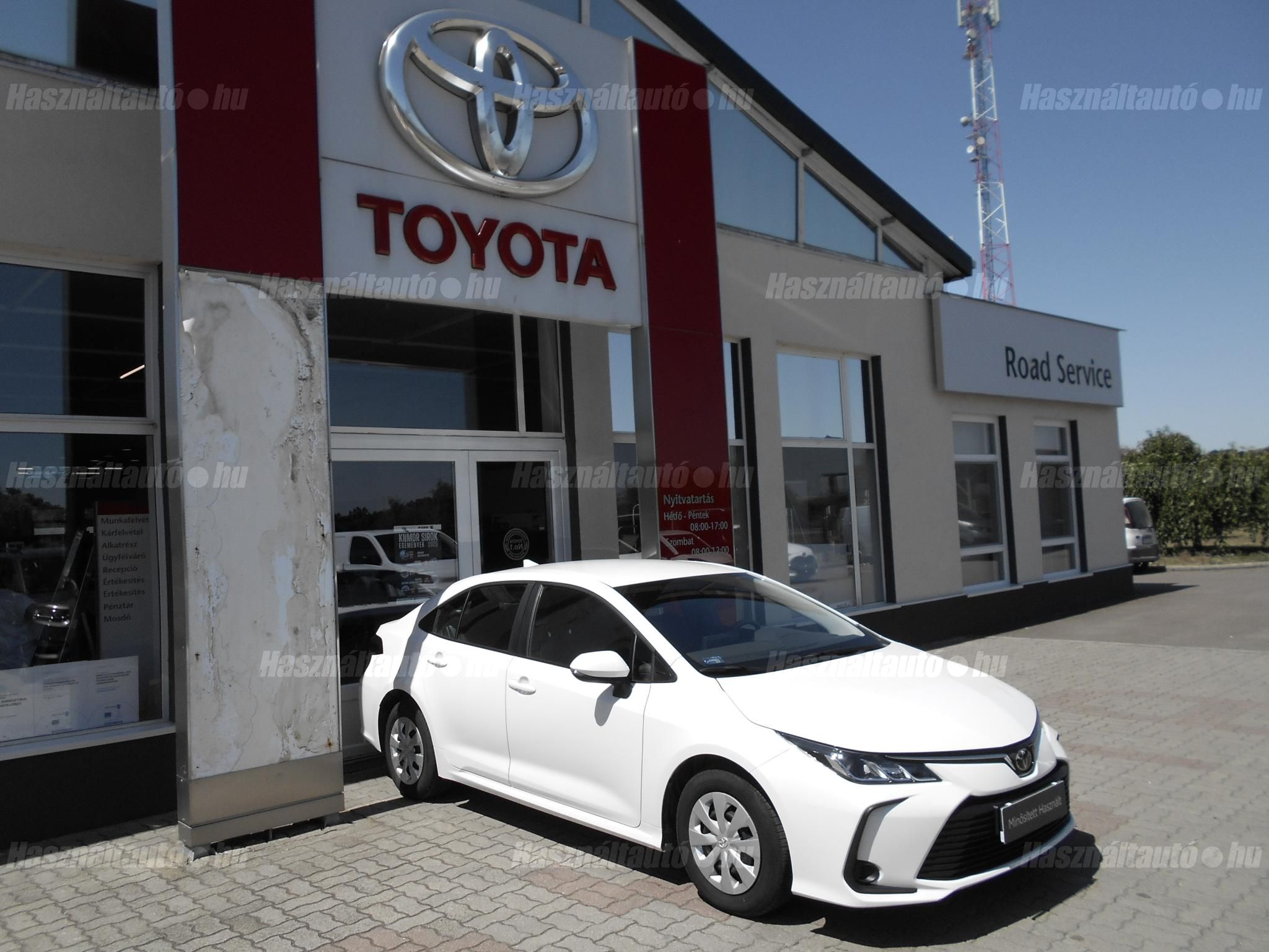 TOYOTA COROLLA Sedan 1.5 Active