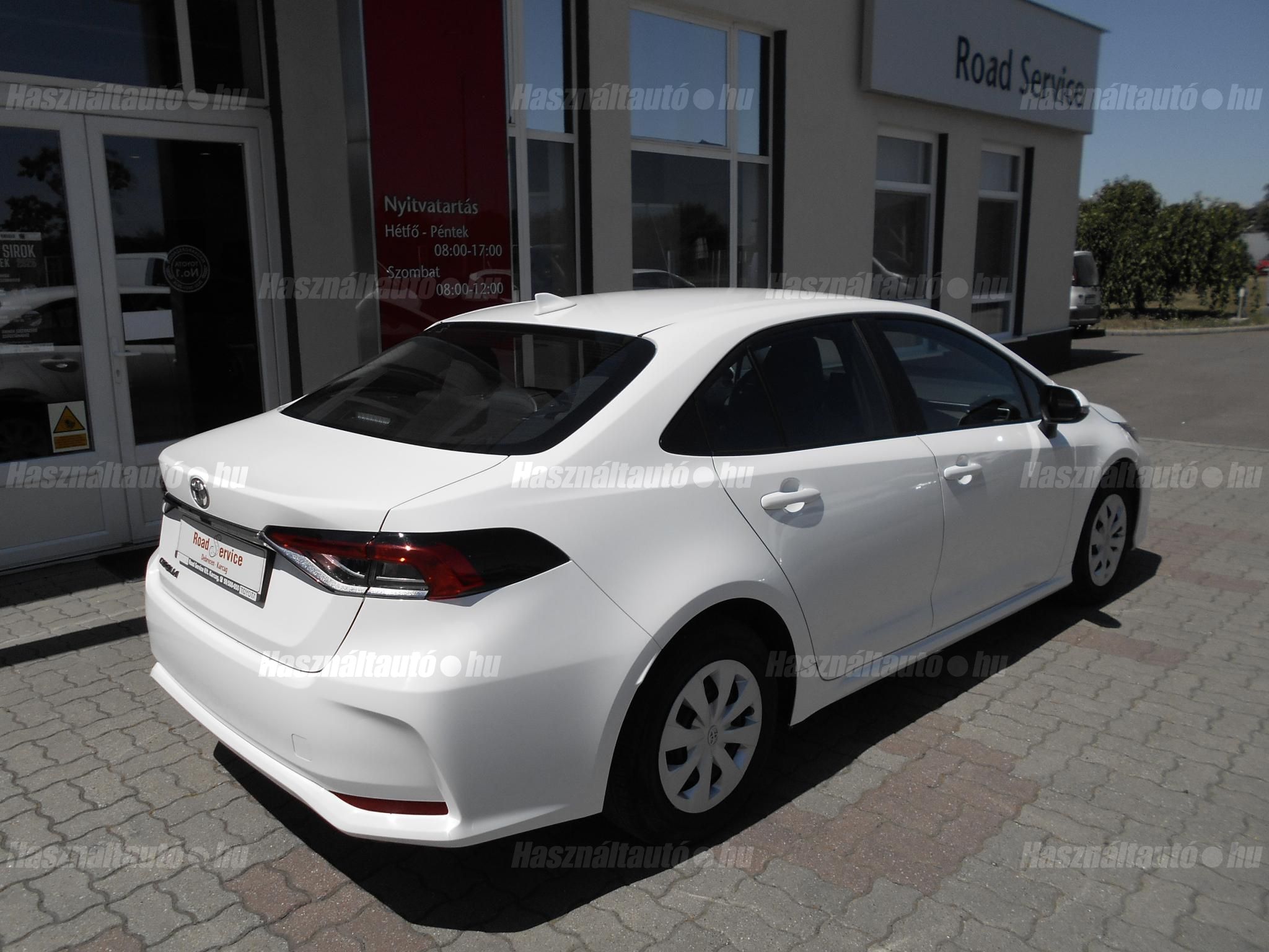 TOYOTA COROLLA Sedan 1.5 Active