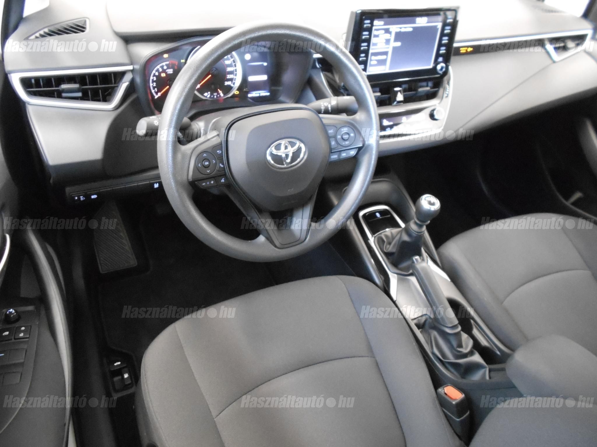 TOYOTA COROLLA Sedan 1.5 Active