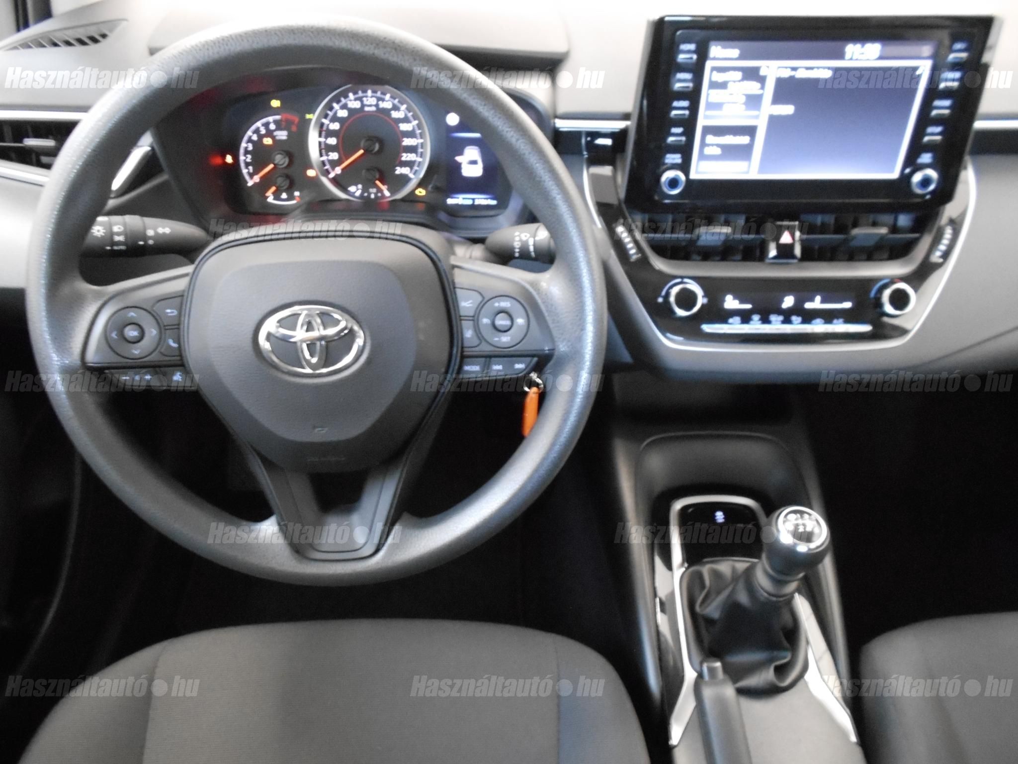 TOYOTA COROLLA Sedan 1.5 Active