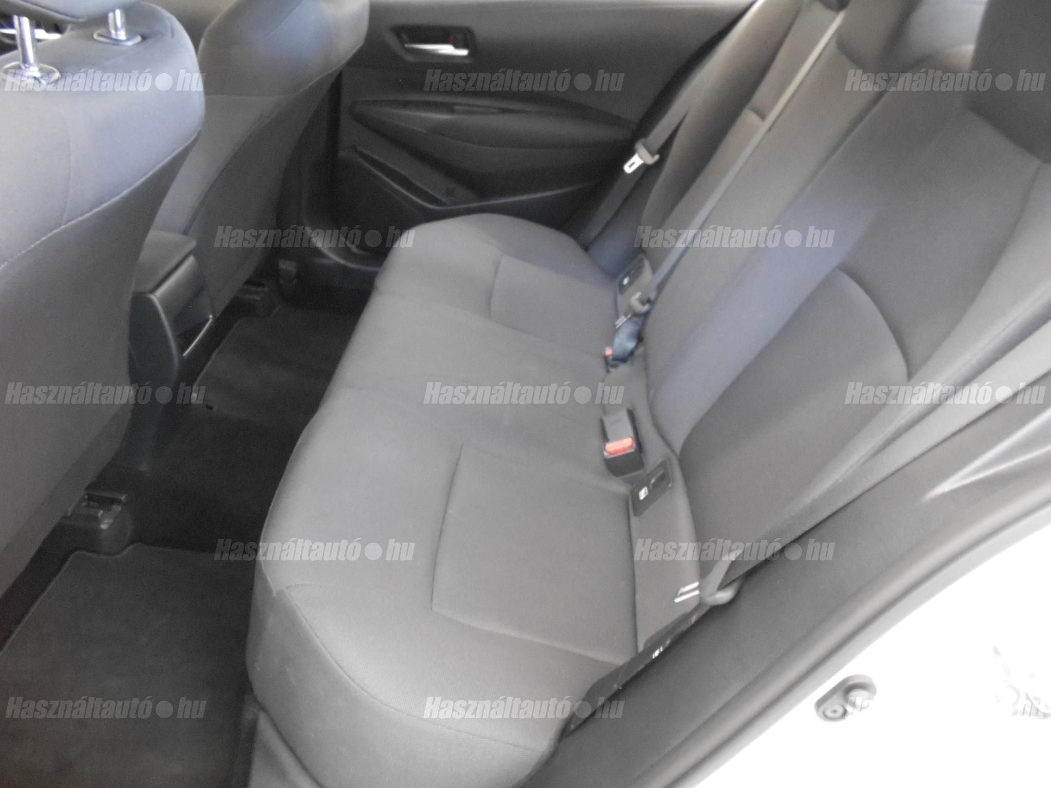 TOYOTA COROLLA Sedan 1.5 Active